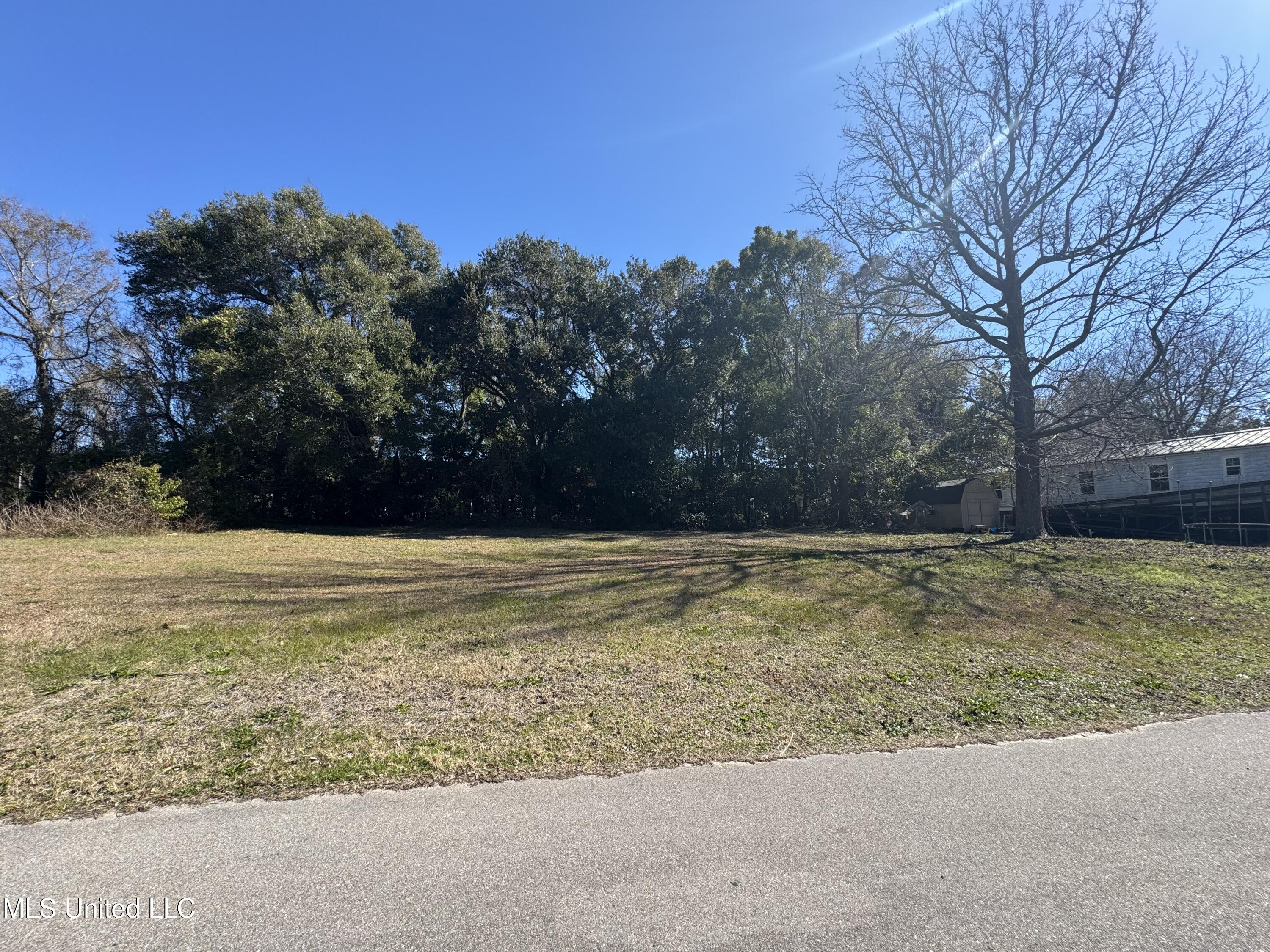 440 Diaz Avenue Property Photo 2