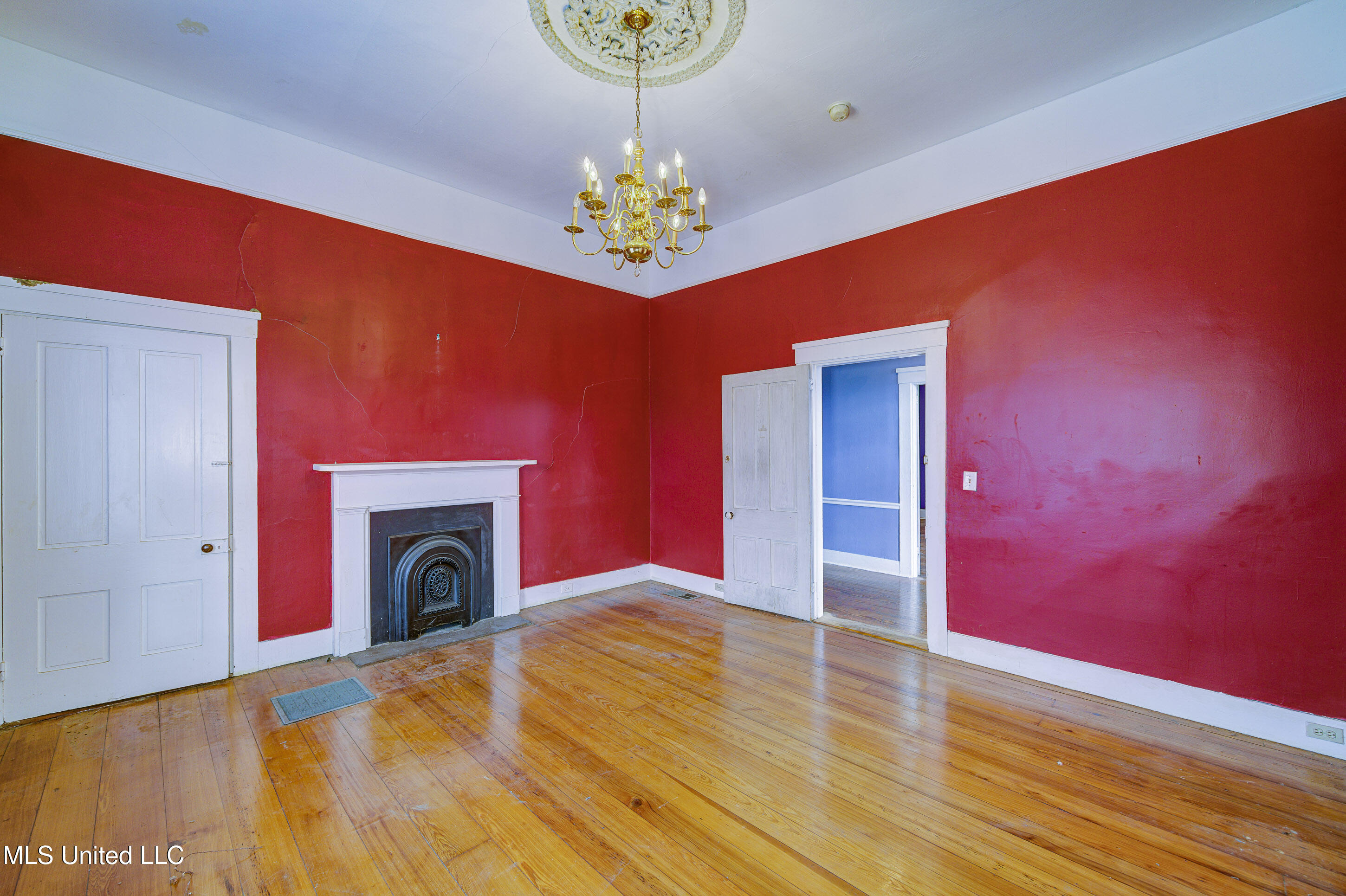 1115 Grove Street Property Photo 10