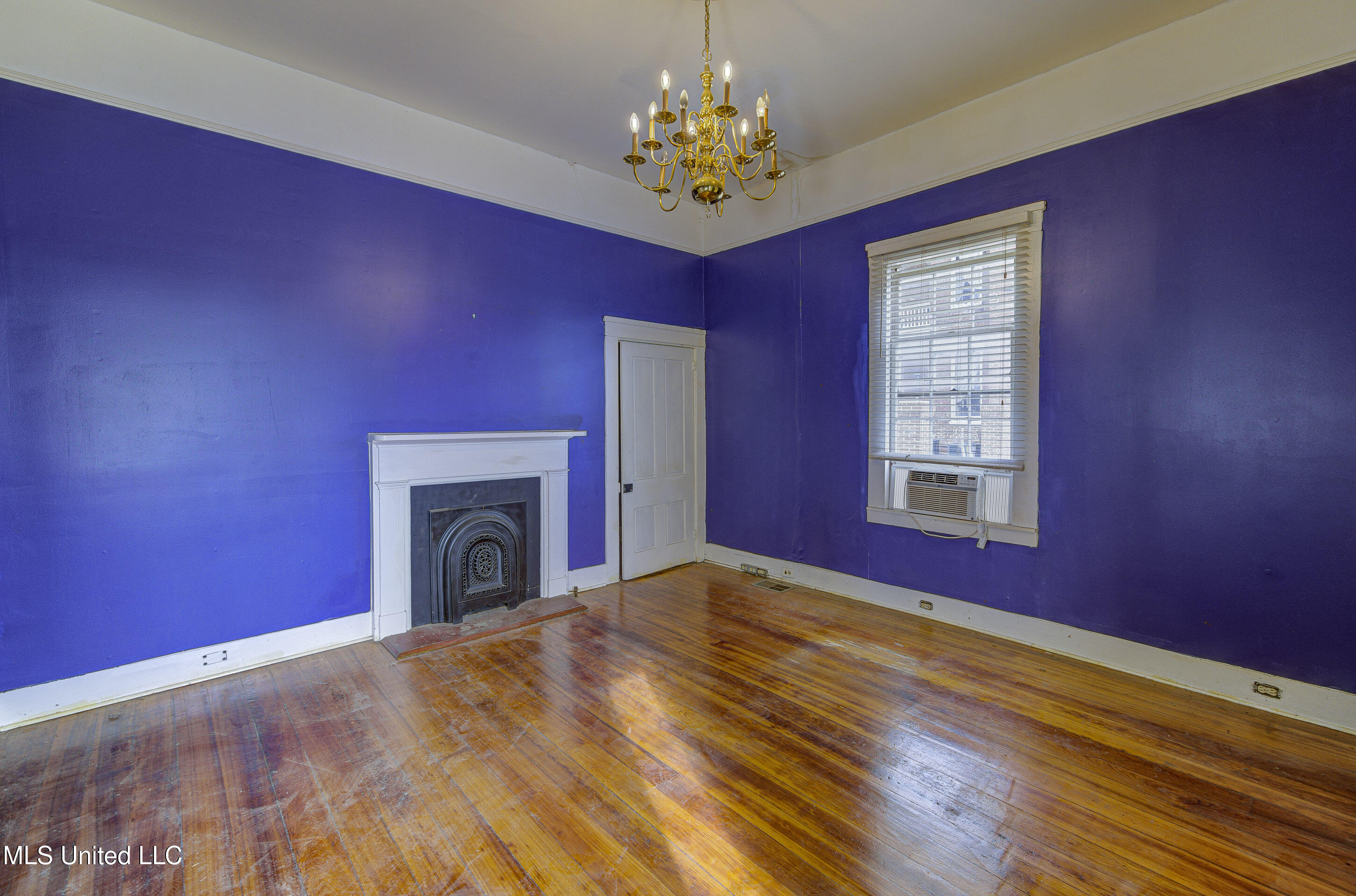 1115 Grove Street Property Photo 11