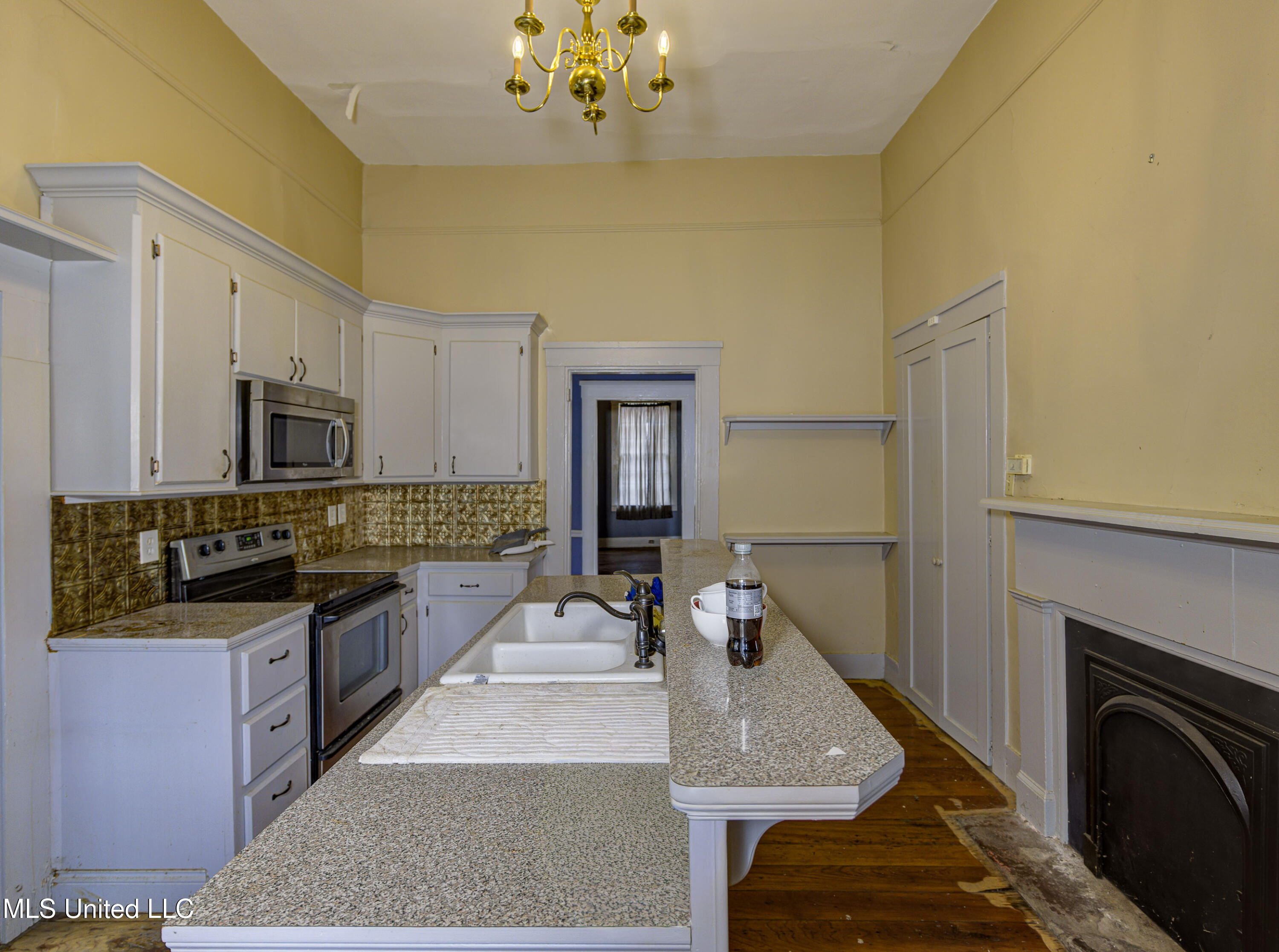 1115 Grove Street Property Photo 15