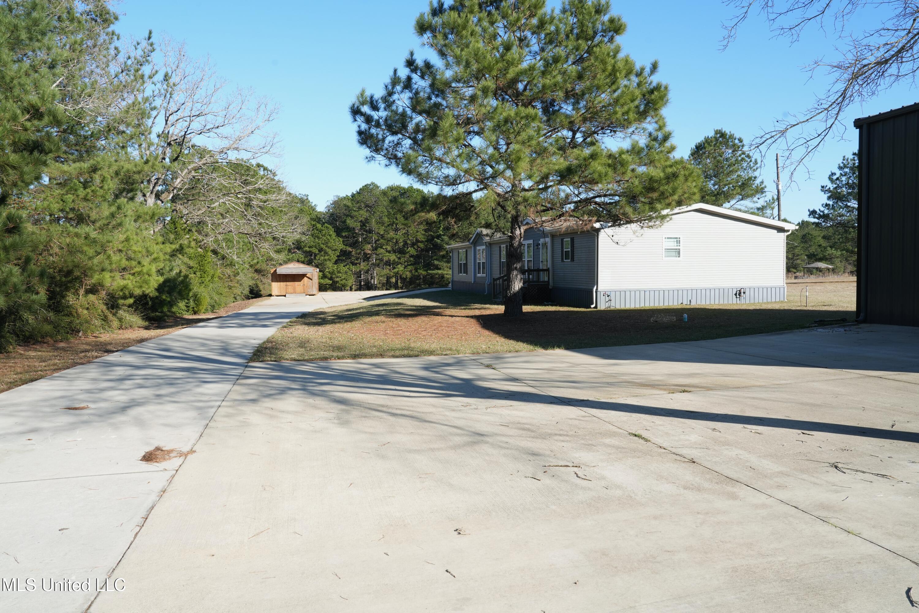 1082 Double M Property Photo 13