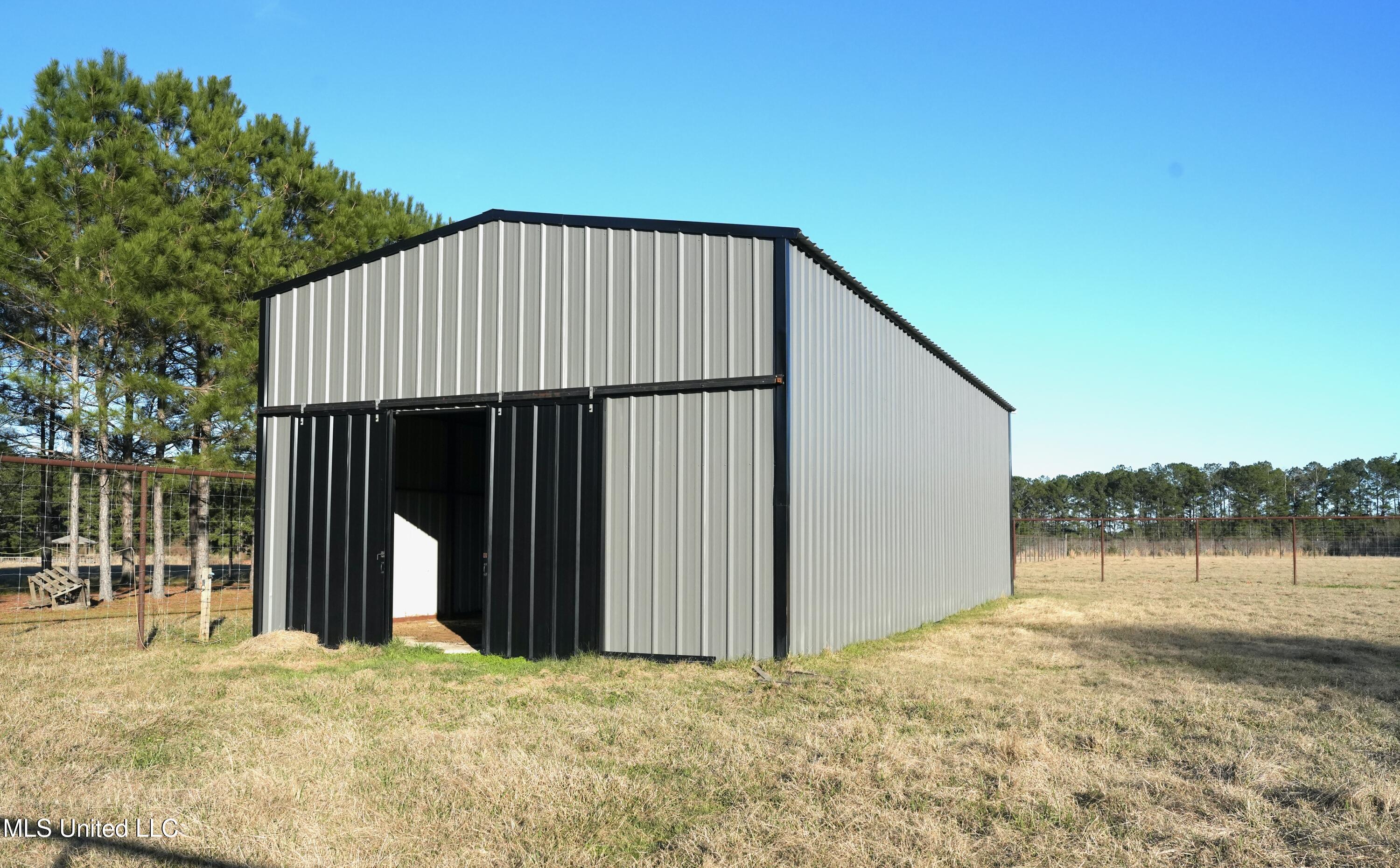 1082 Double M Property Photo 38