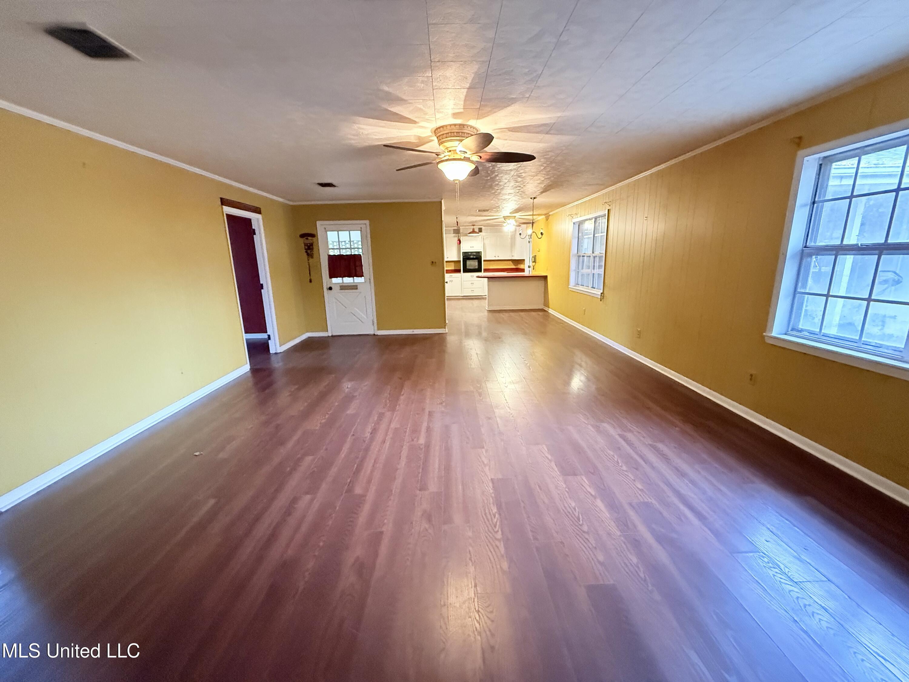 1406 Vermont Avenue Property Photo 2