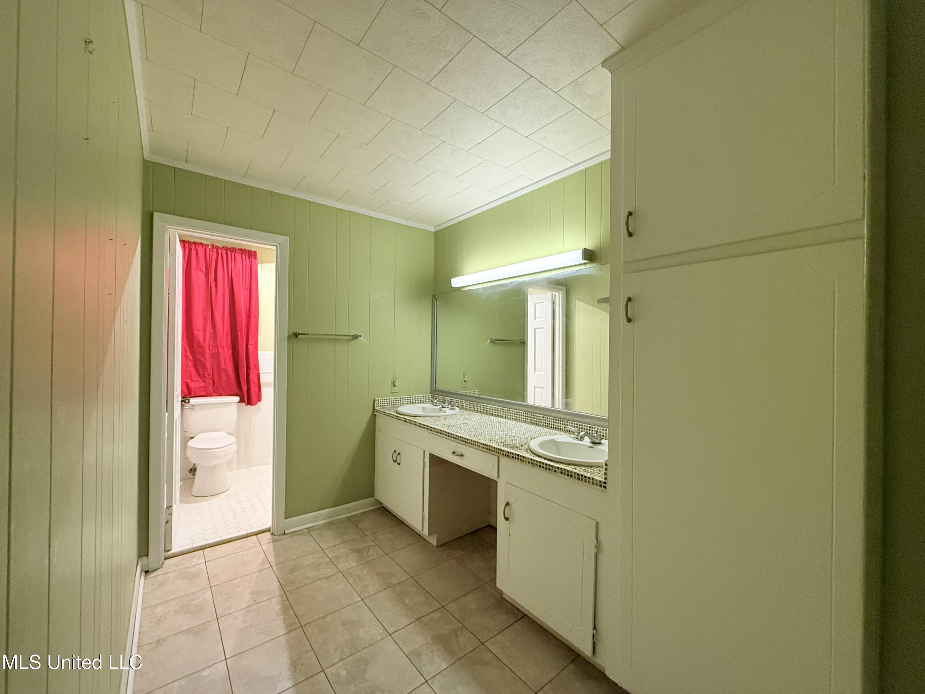 1406 Vermont Avenue Property Photo 11