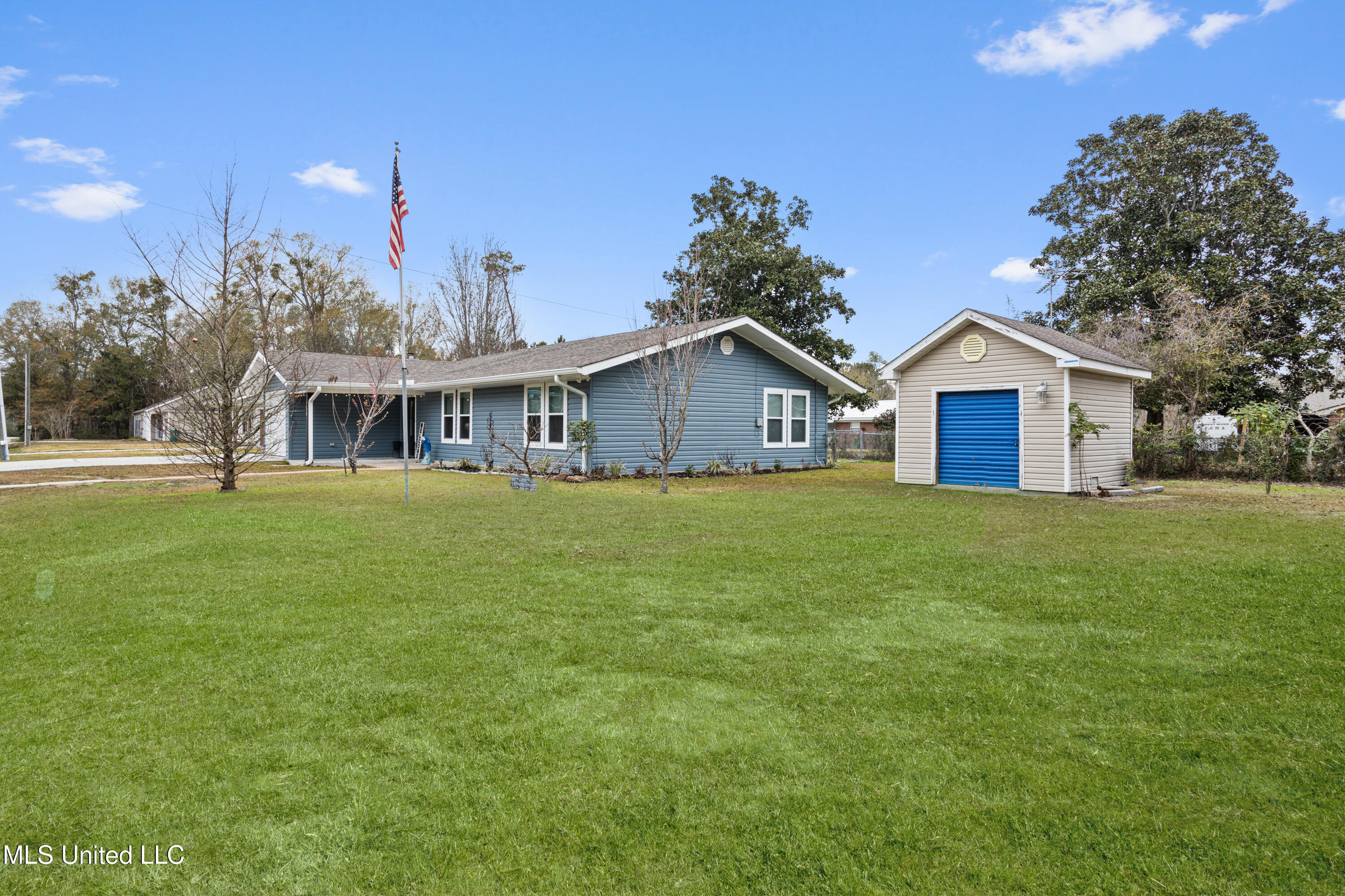 254 Pine Ridge Drive Property Photo 3