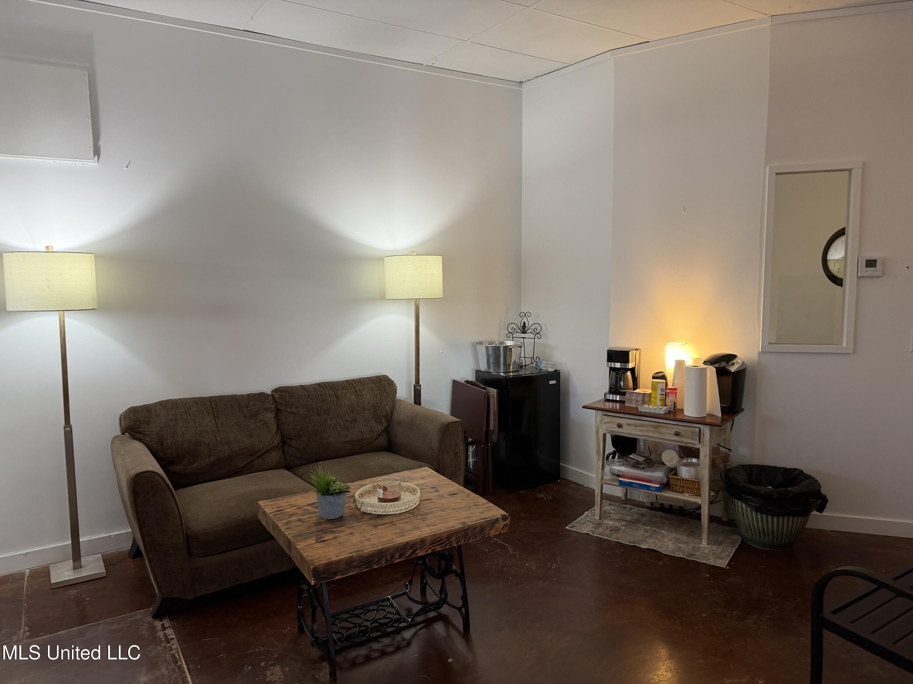 205 Main Street Property Photo 9