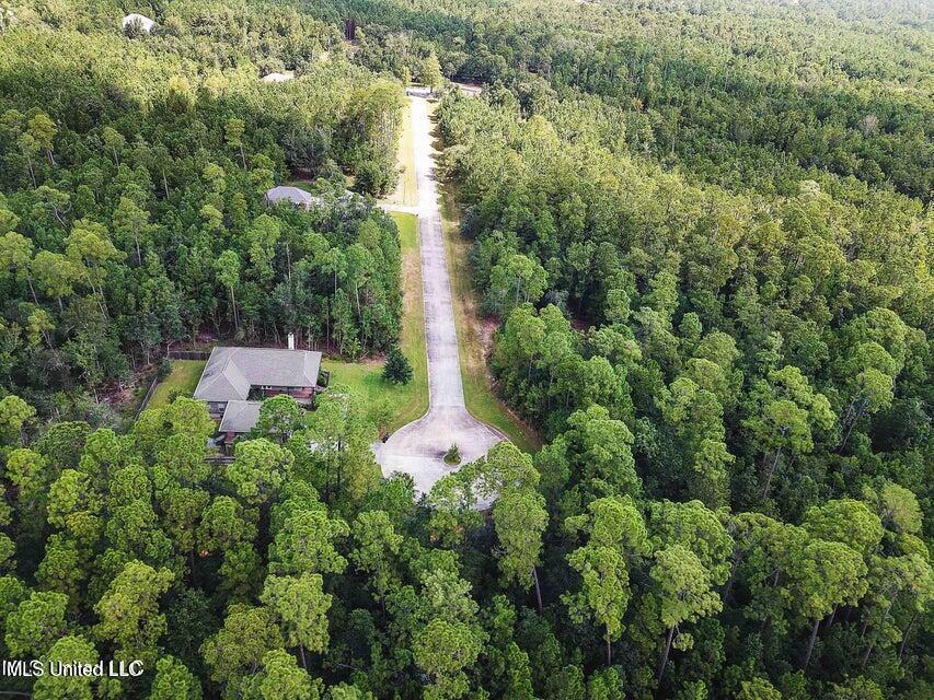 Blue Ridge Court Property Photo 3