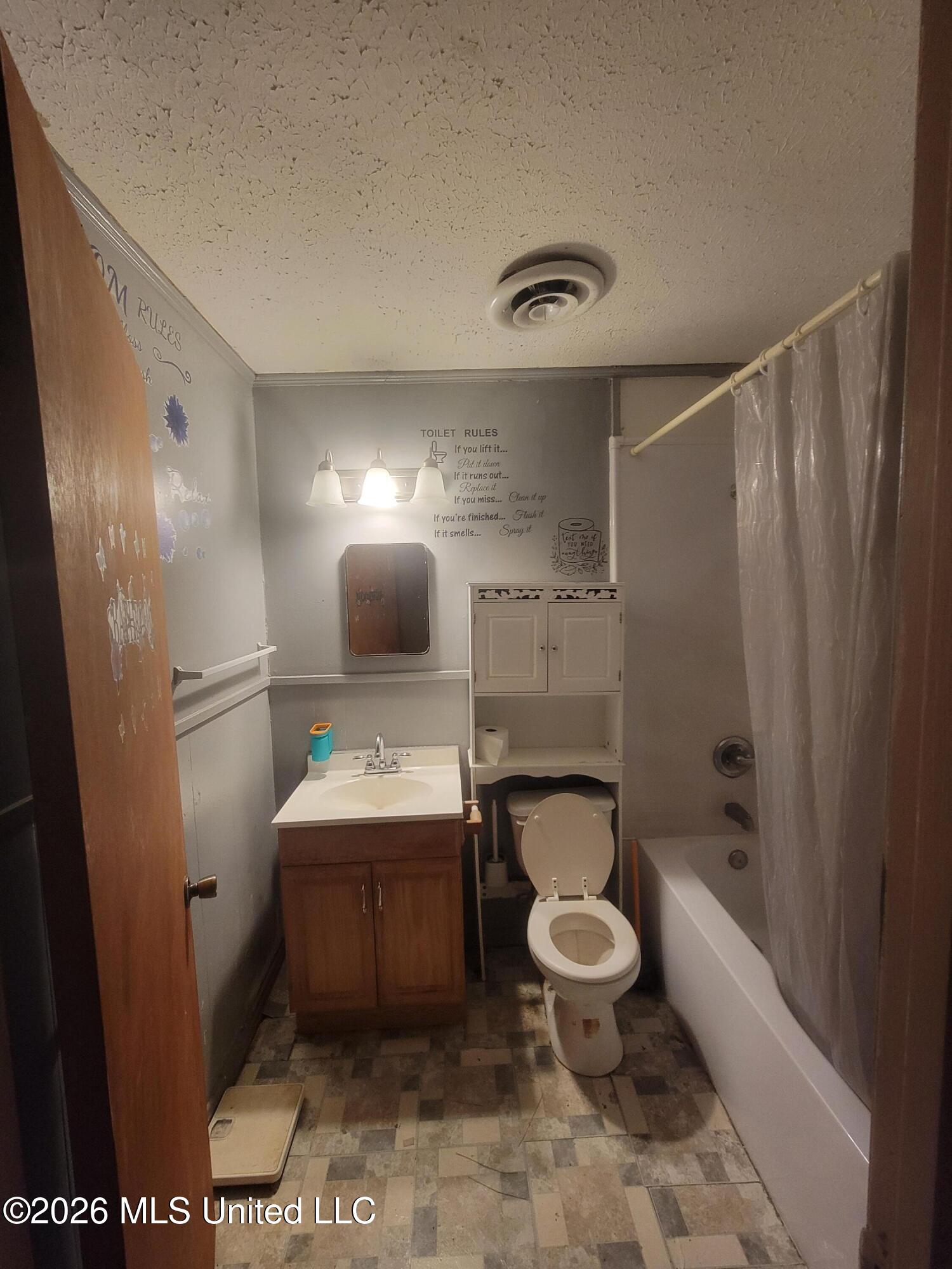 817 Roosevelt Street Property Photo 7