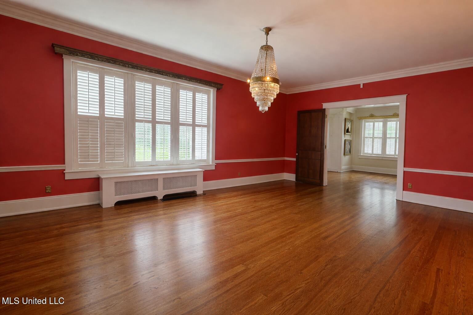 2502 W Claiborne Avenue Property Photo 9