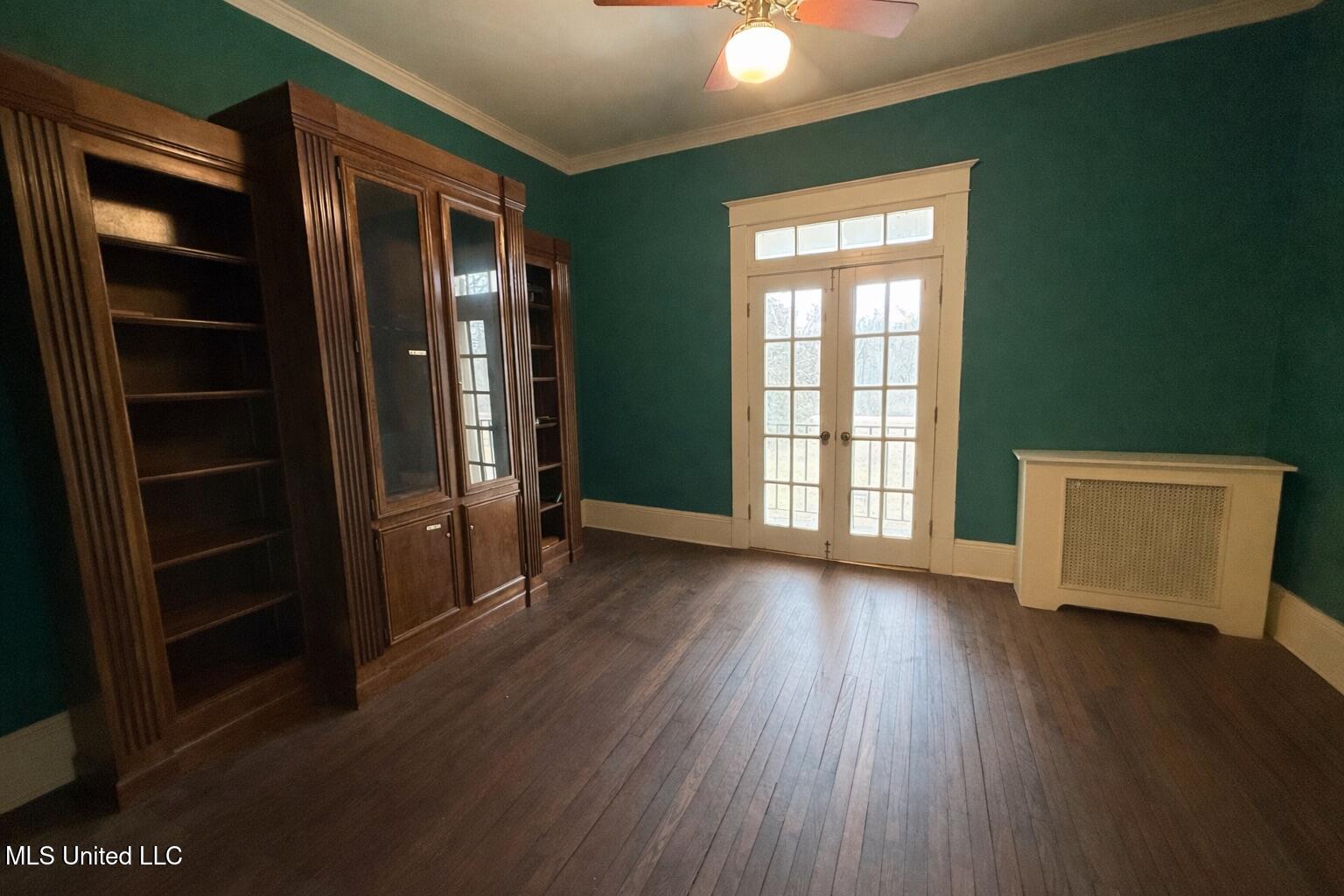 2502 W Claiborne Avenue Property Photo 19