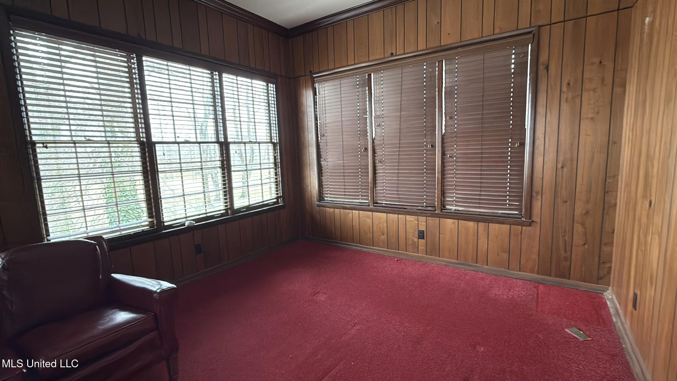 2502 W Claiborne Avenue Property Photo 20
