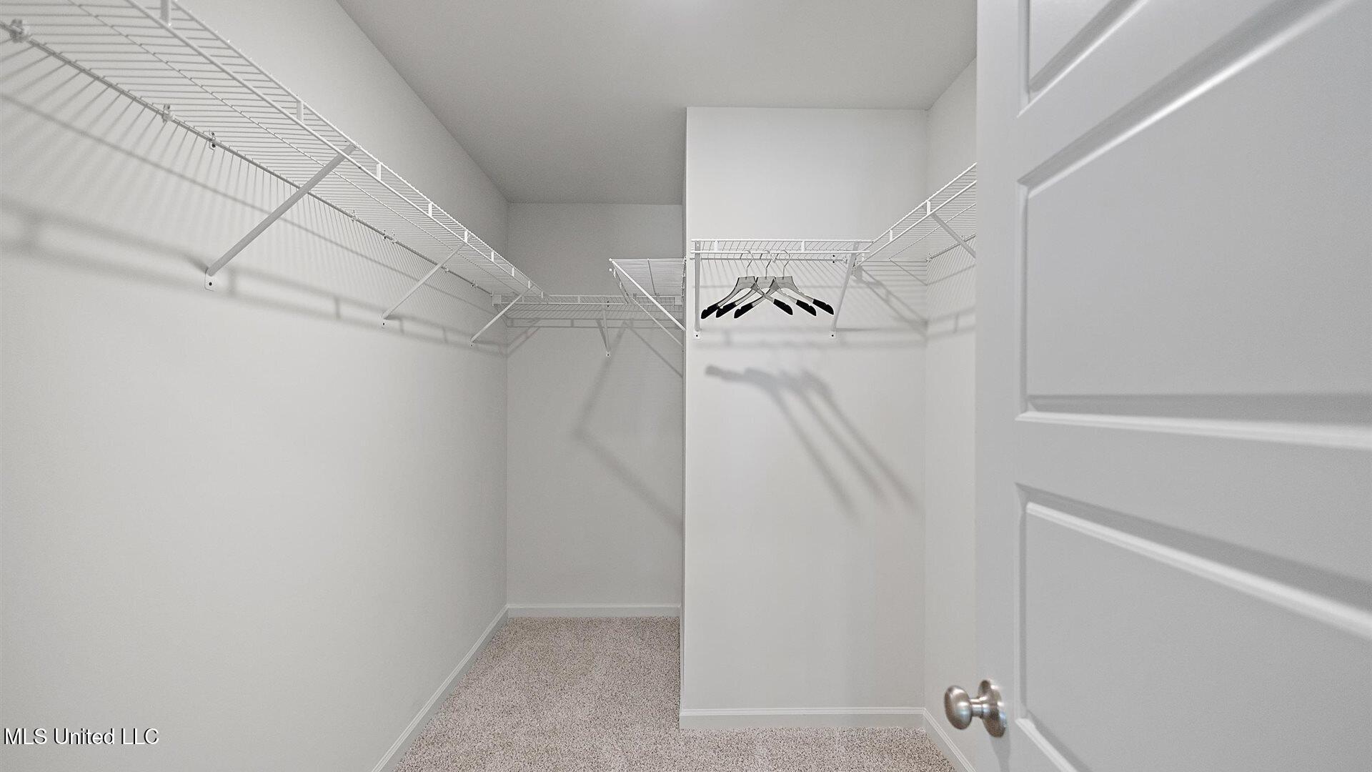 5015 Fox Glen Drive Property Photo 22