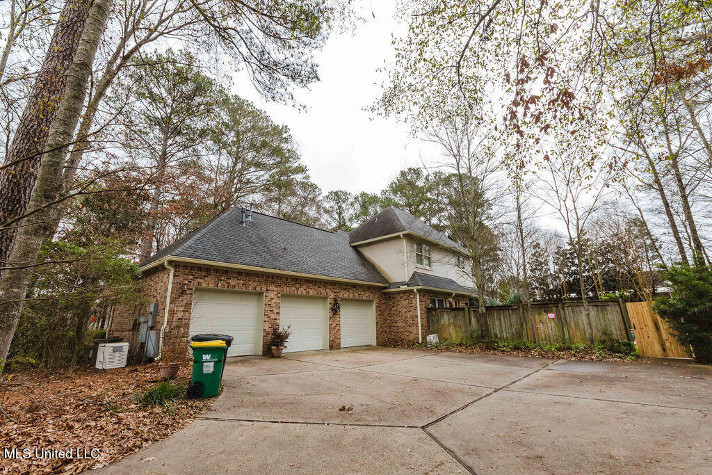 101 Summer Lake Drive Property Photo 62