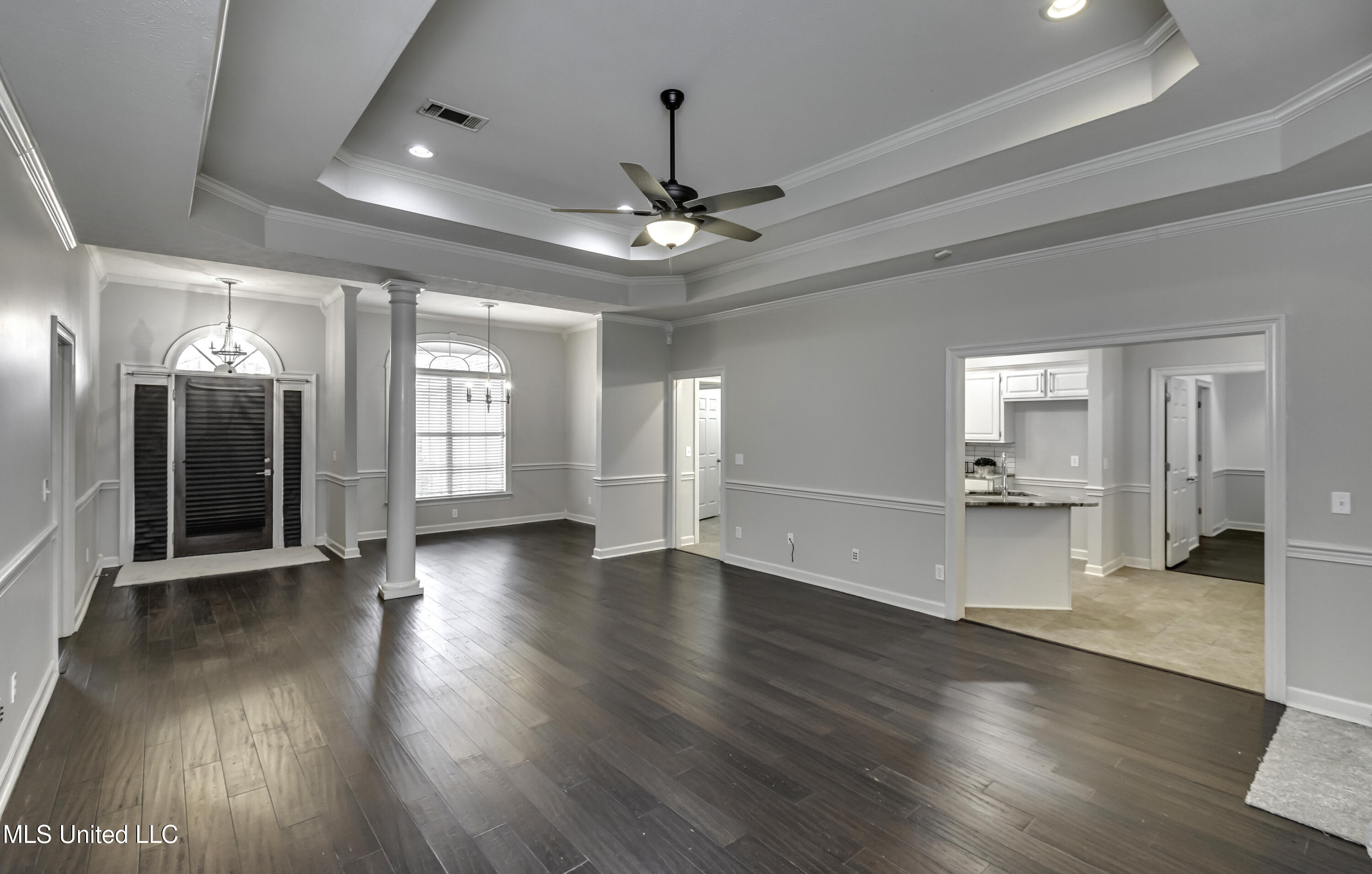 619 Hampshire Place Property Photo 18