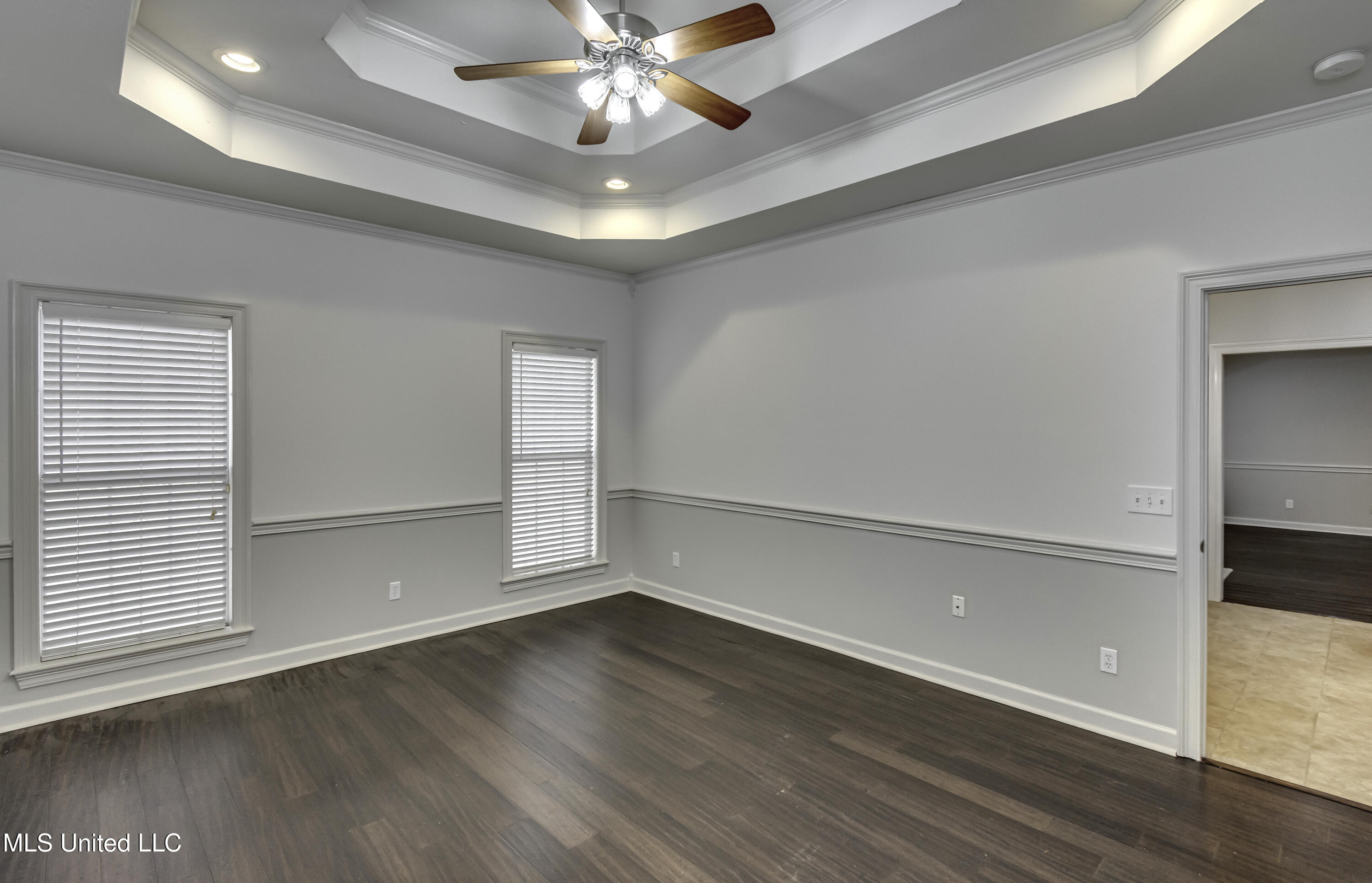 619 Hampshire Place Property Photo 35