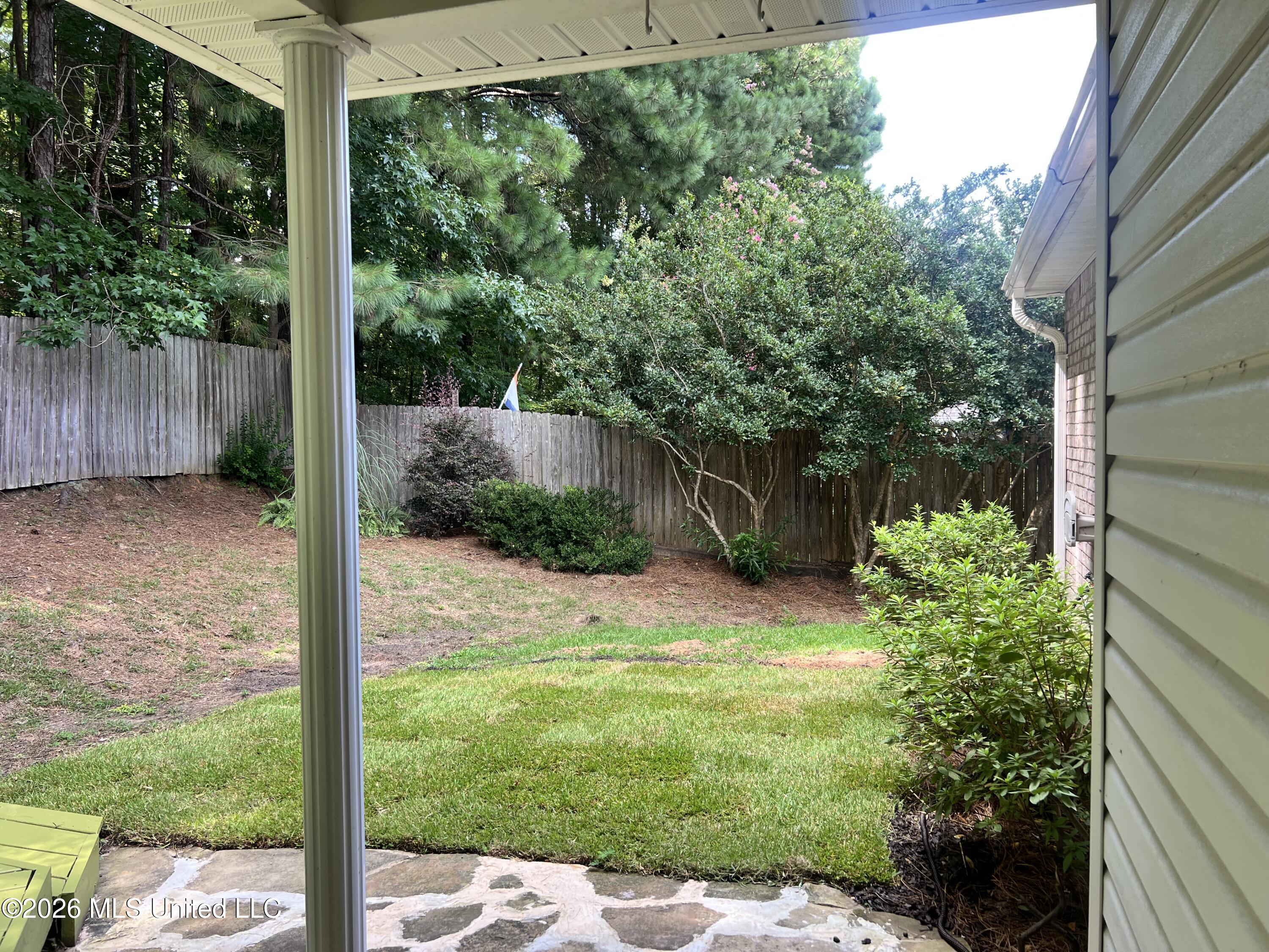619 Hampshire Place Property Photo 61