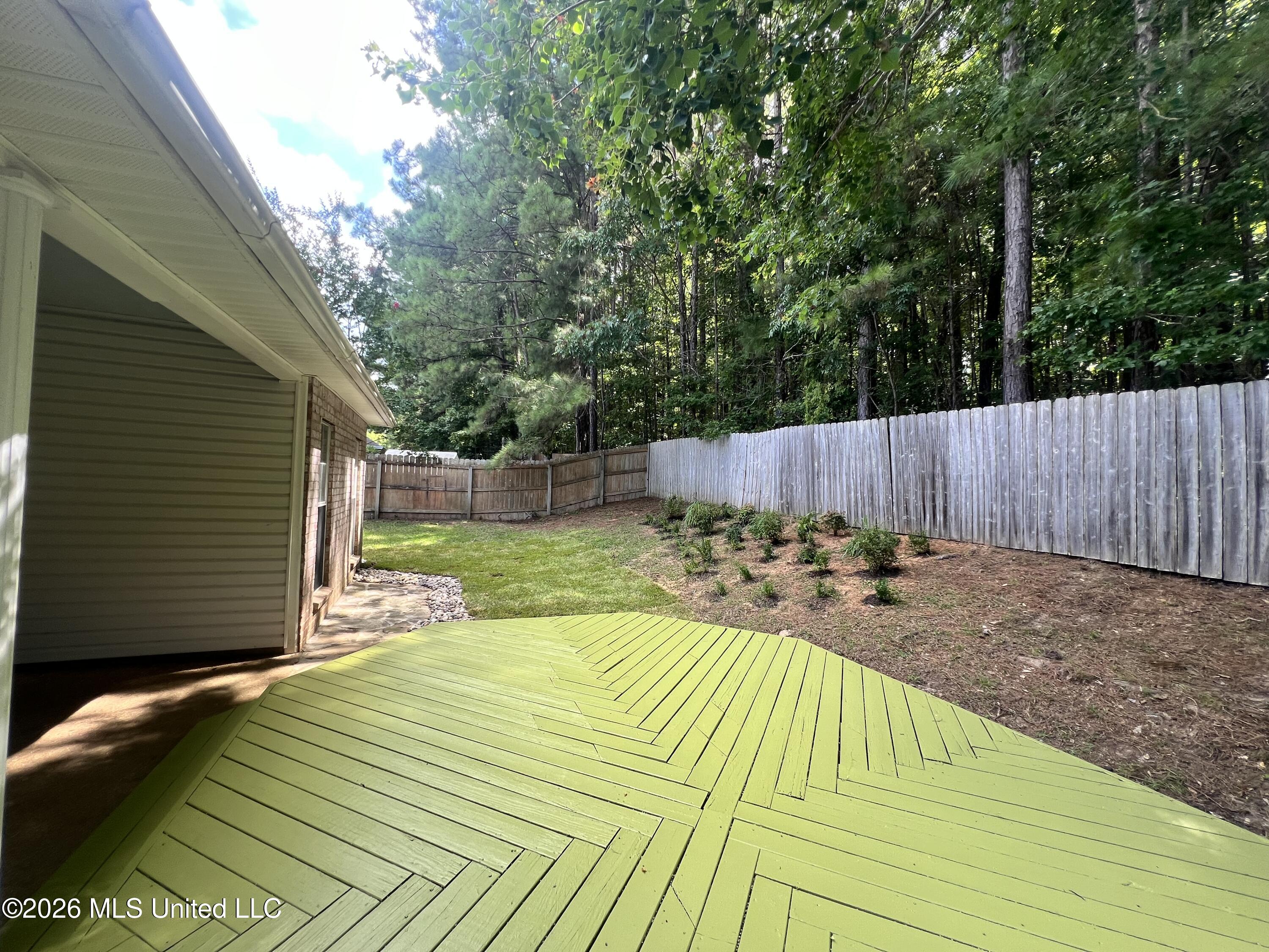 619 Hampshire Place Property Photo 63