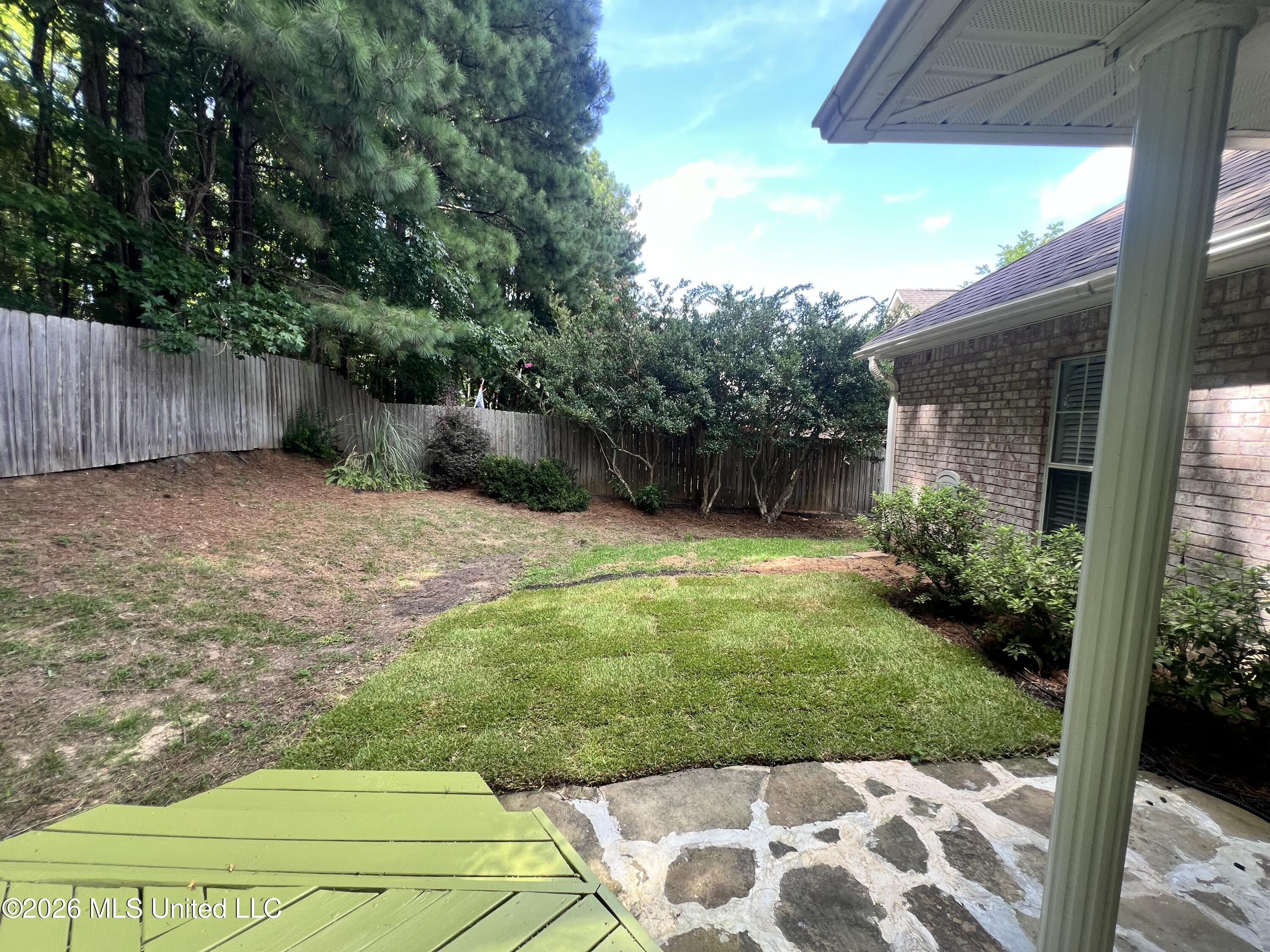 619 Hampshire Place Property Photo 64