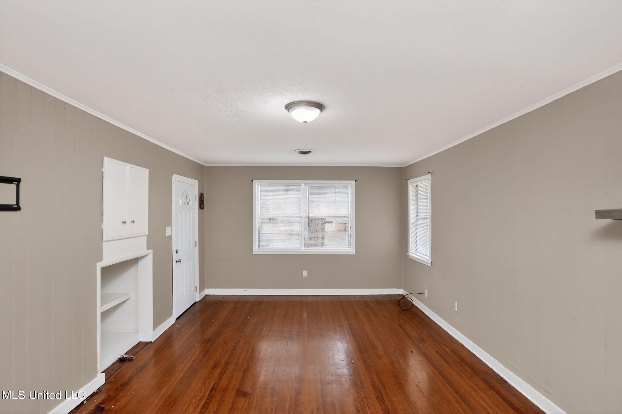 945 Valencia Street Property Photo 11