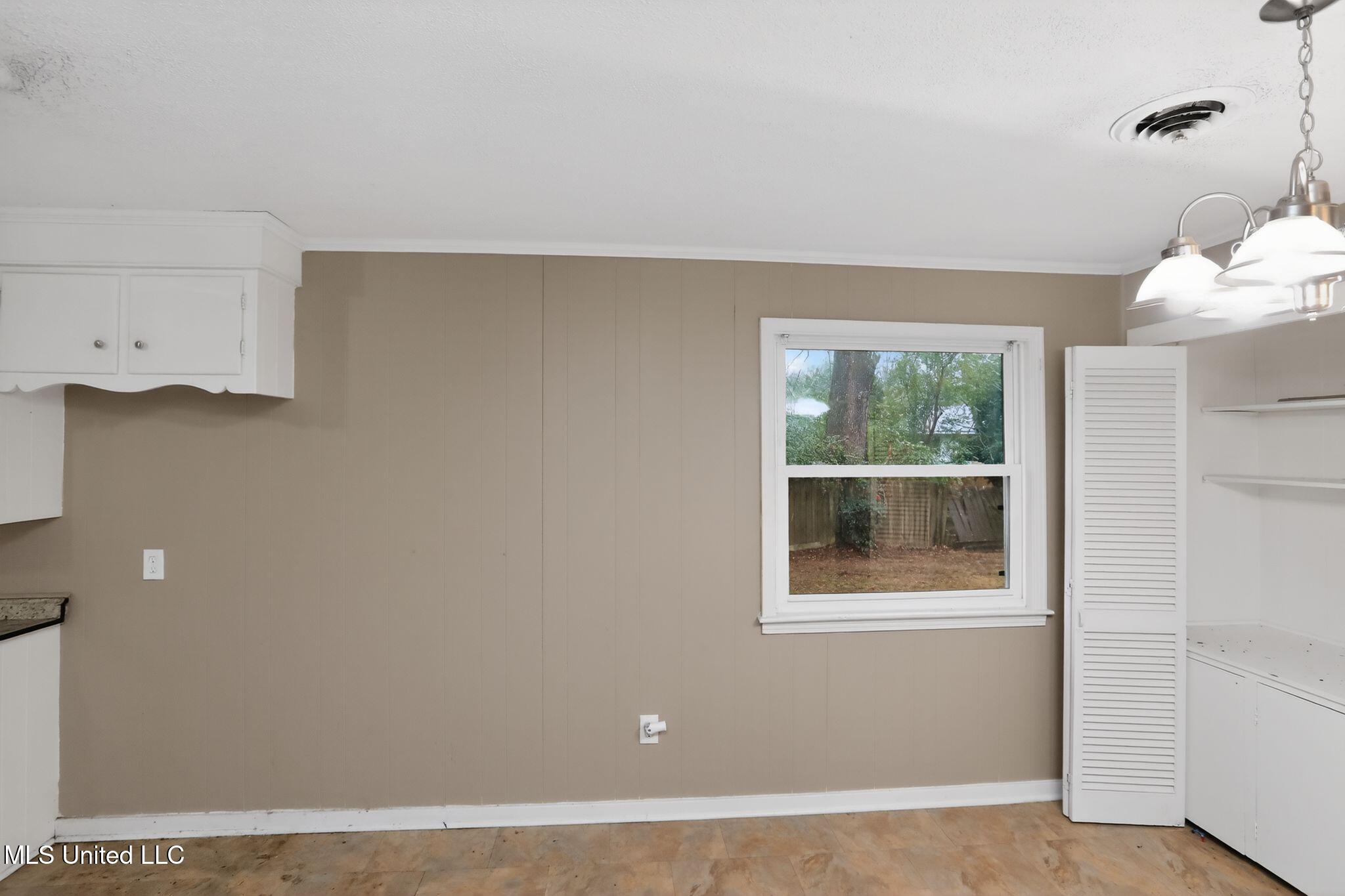 945 Valencia Street Property Photo 14