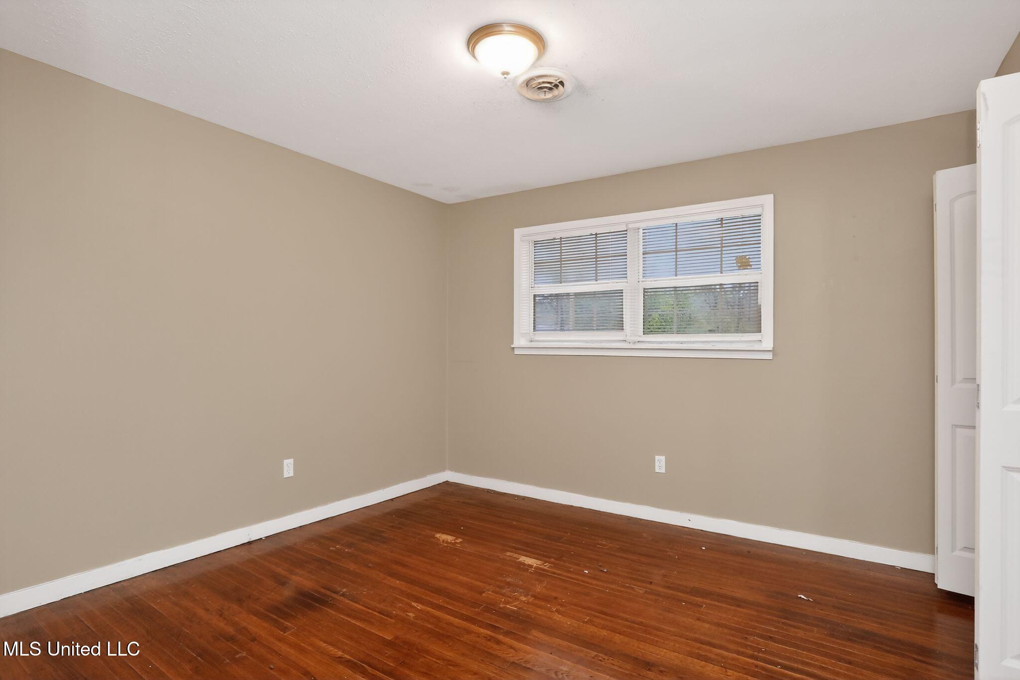 945 Valencia Street Property Photo 22