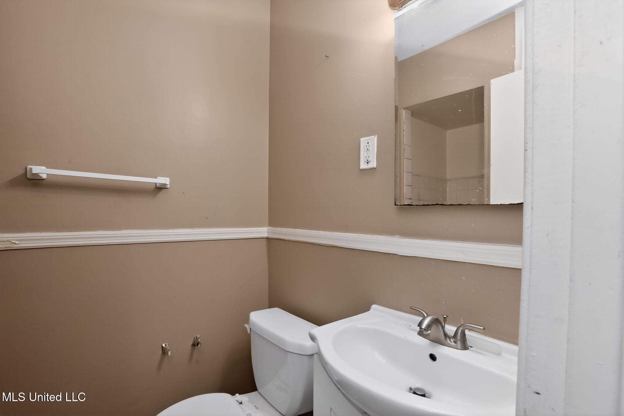 945 Valencia Street Property Photo 23