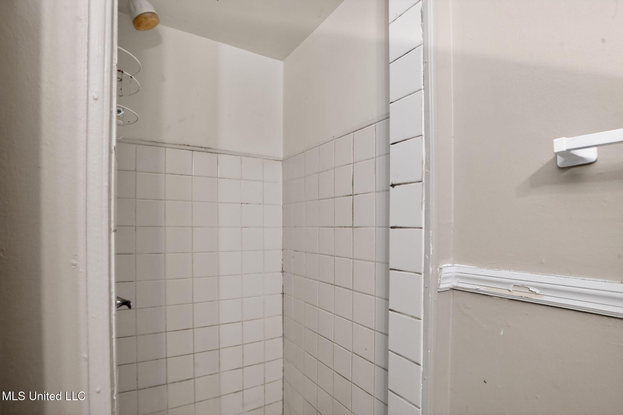 945 Valencia Street Property Photo 27