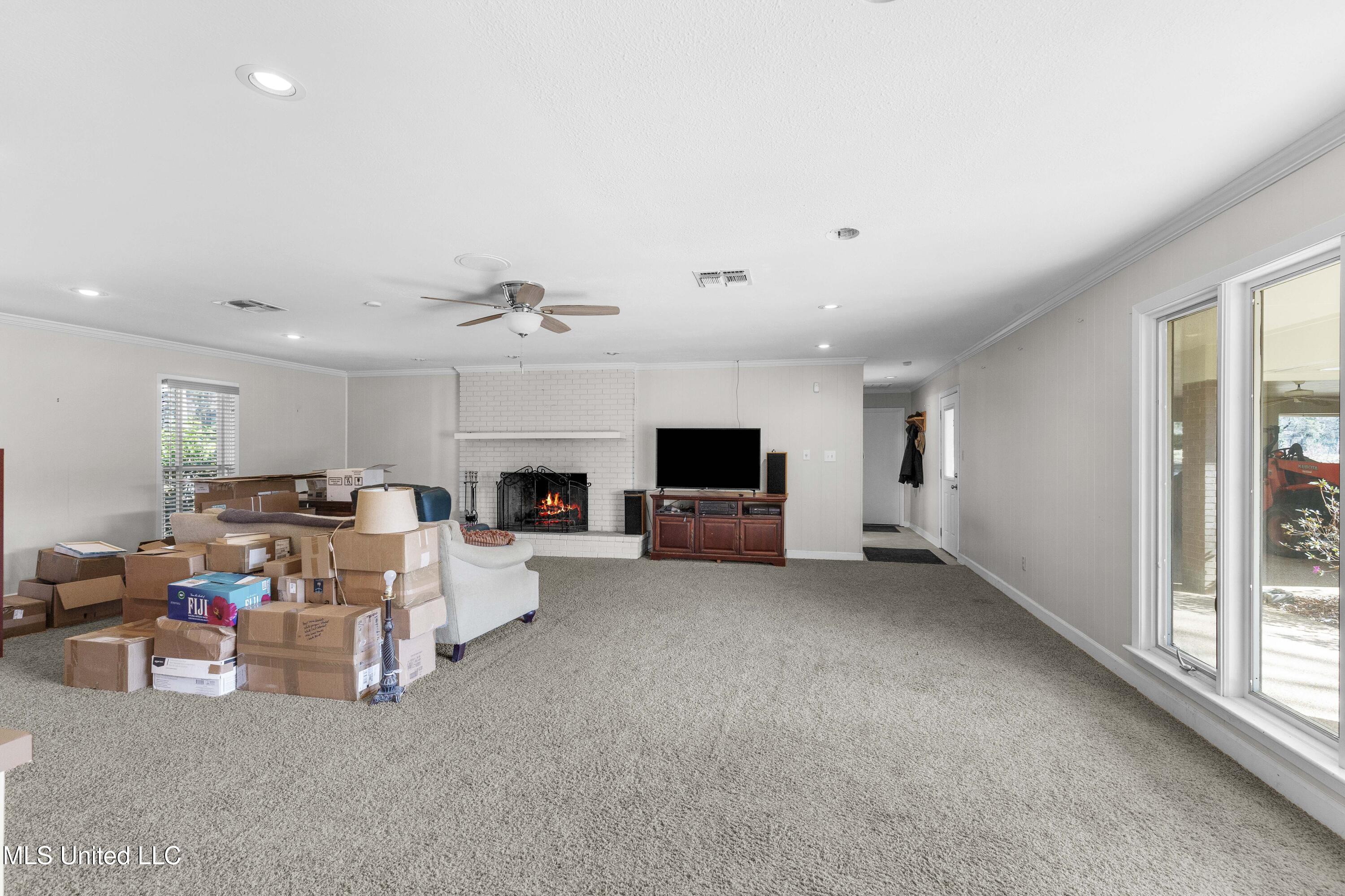102 Creekwood Drive Property Photo 23