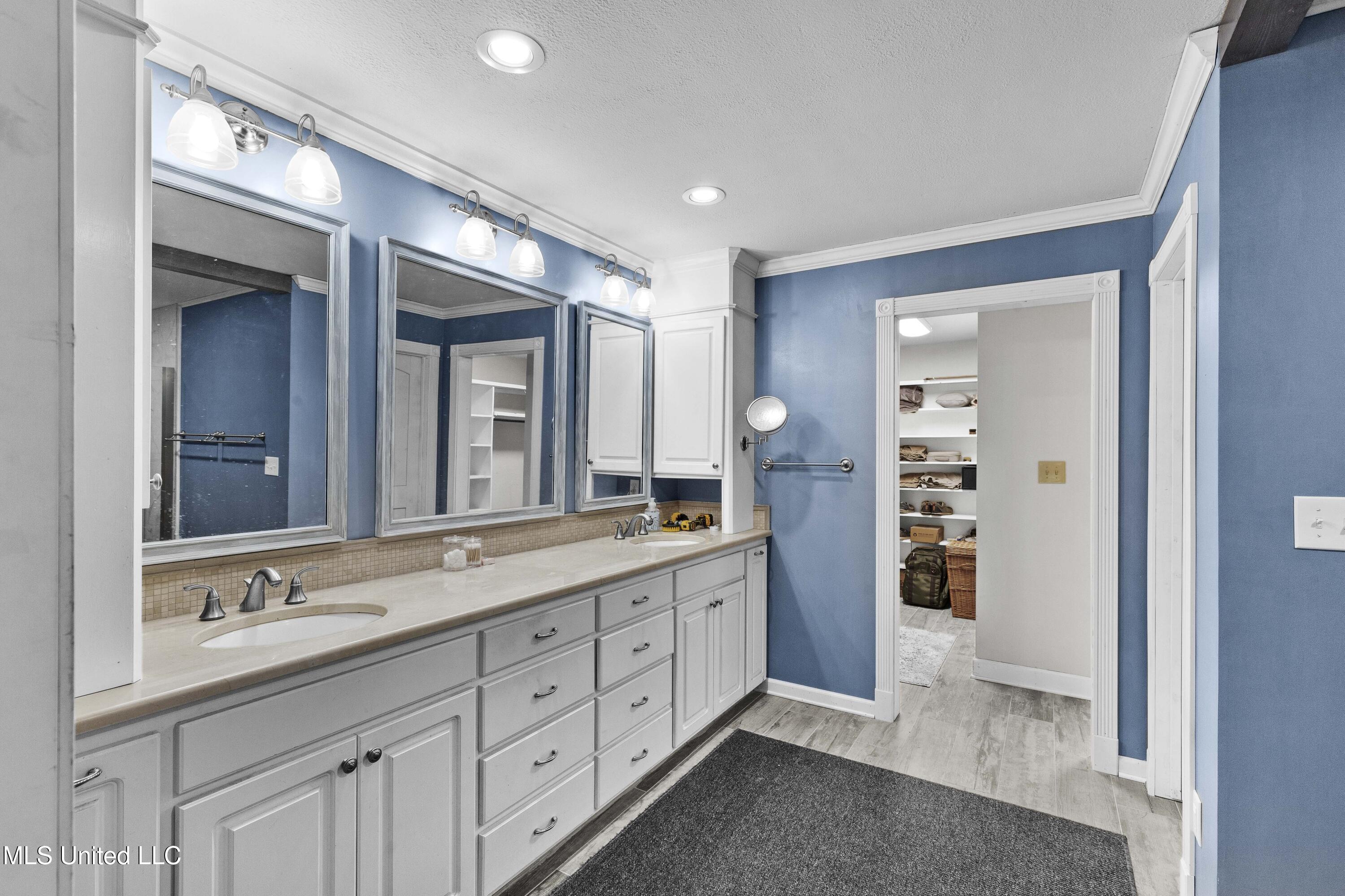 102 Creekwood Drive Property Photo 37