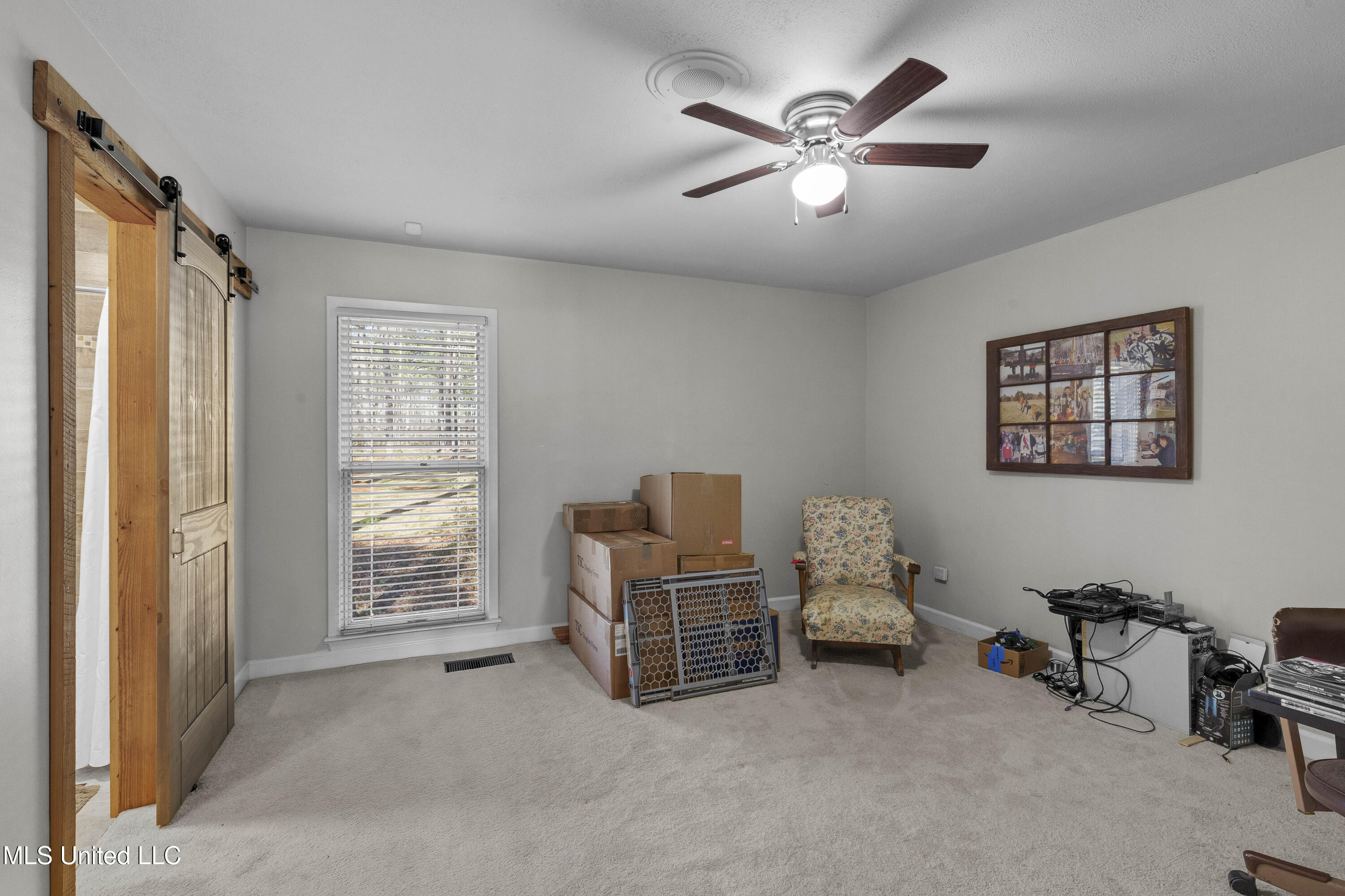 102 Creekwood Drive Property Photo 43
