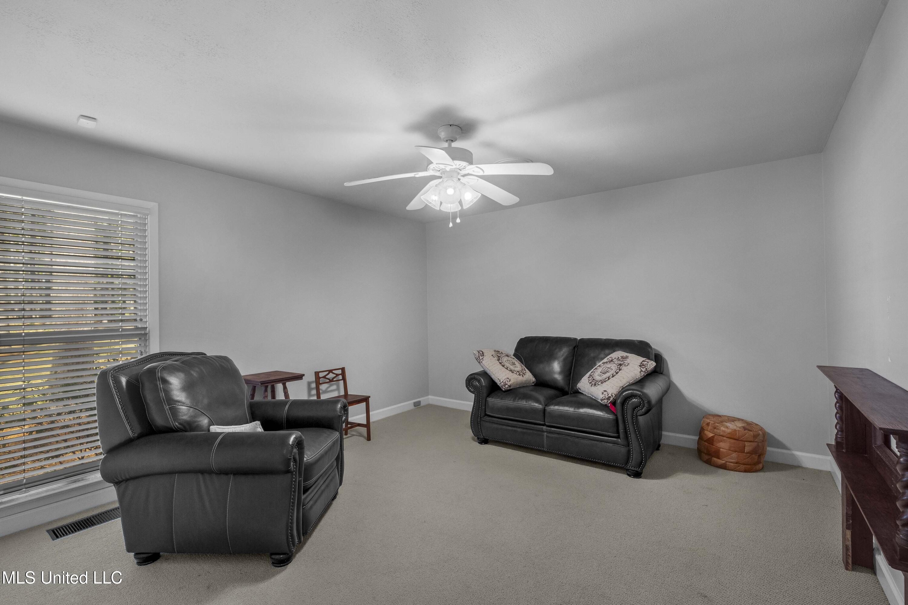 102 Creekwood Drive Property Photo 46