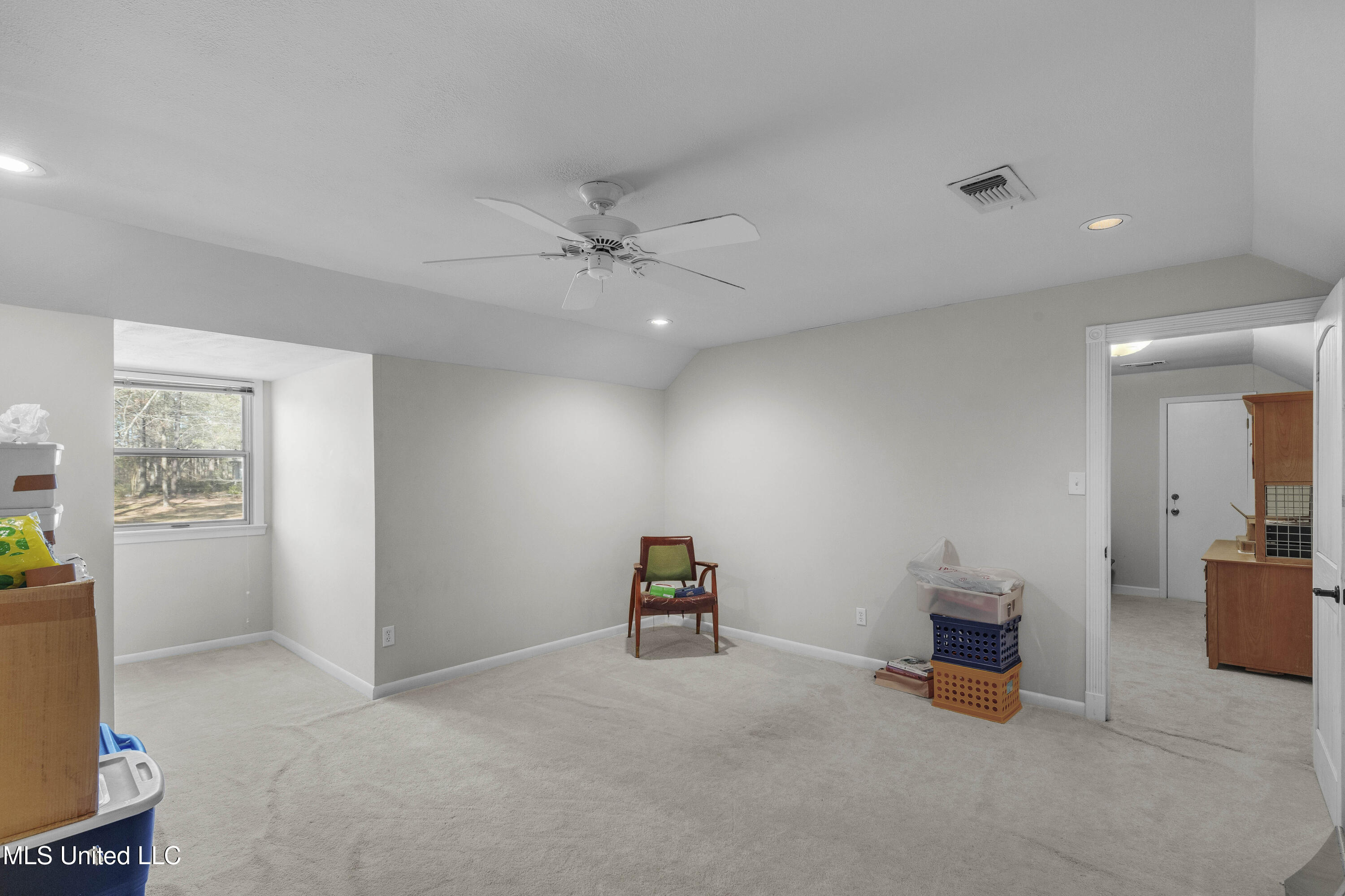 102 Creekwood Drive Property Photo 54