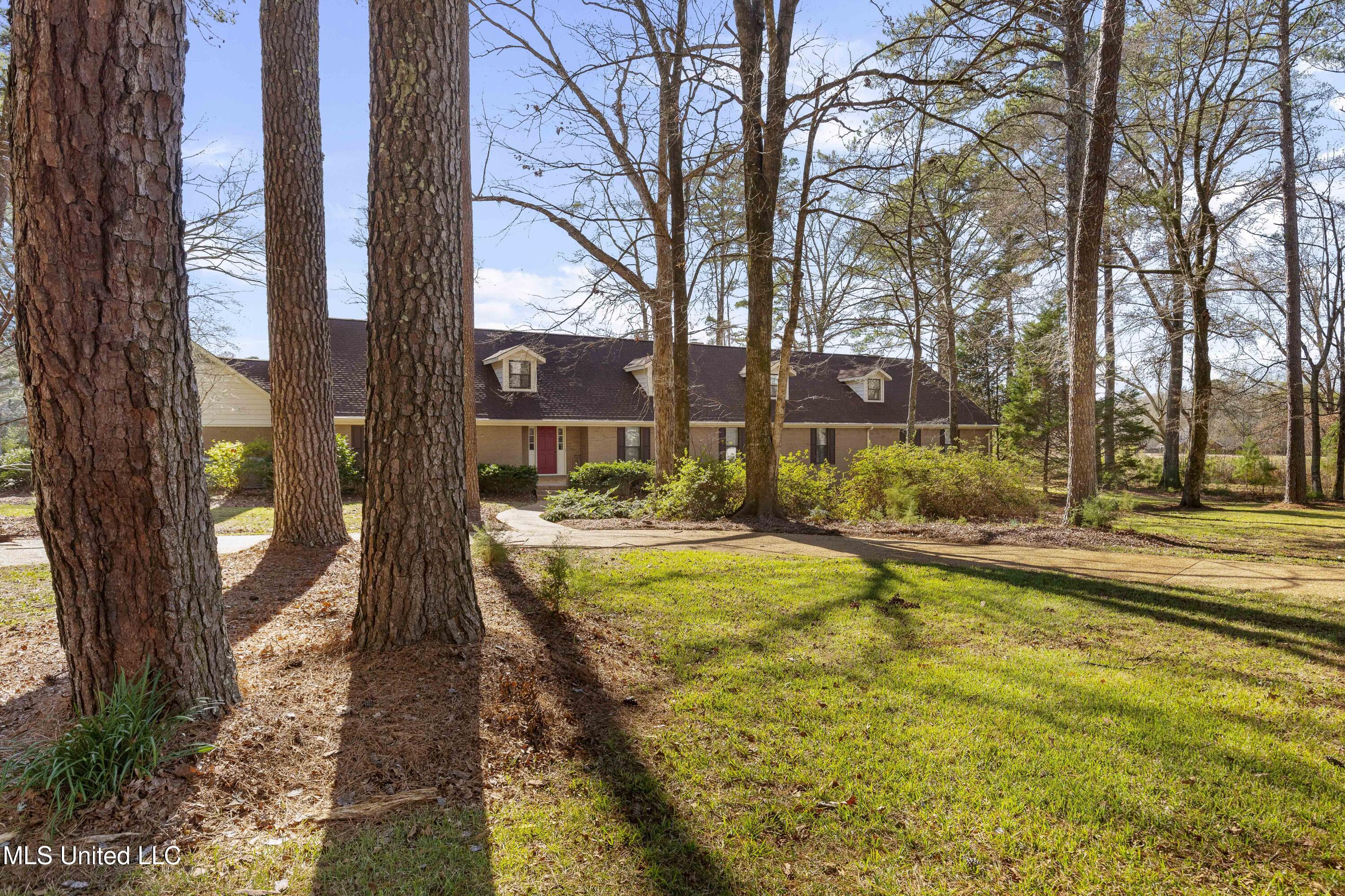 102 Creekwood Drive Property Photo 83