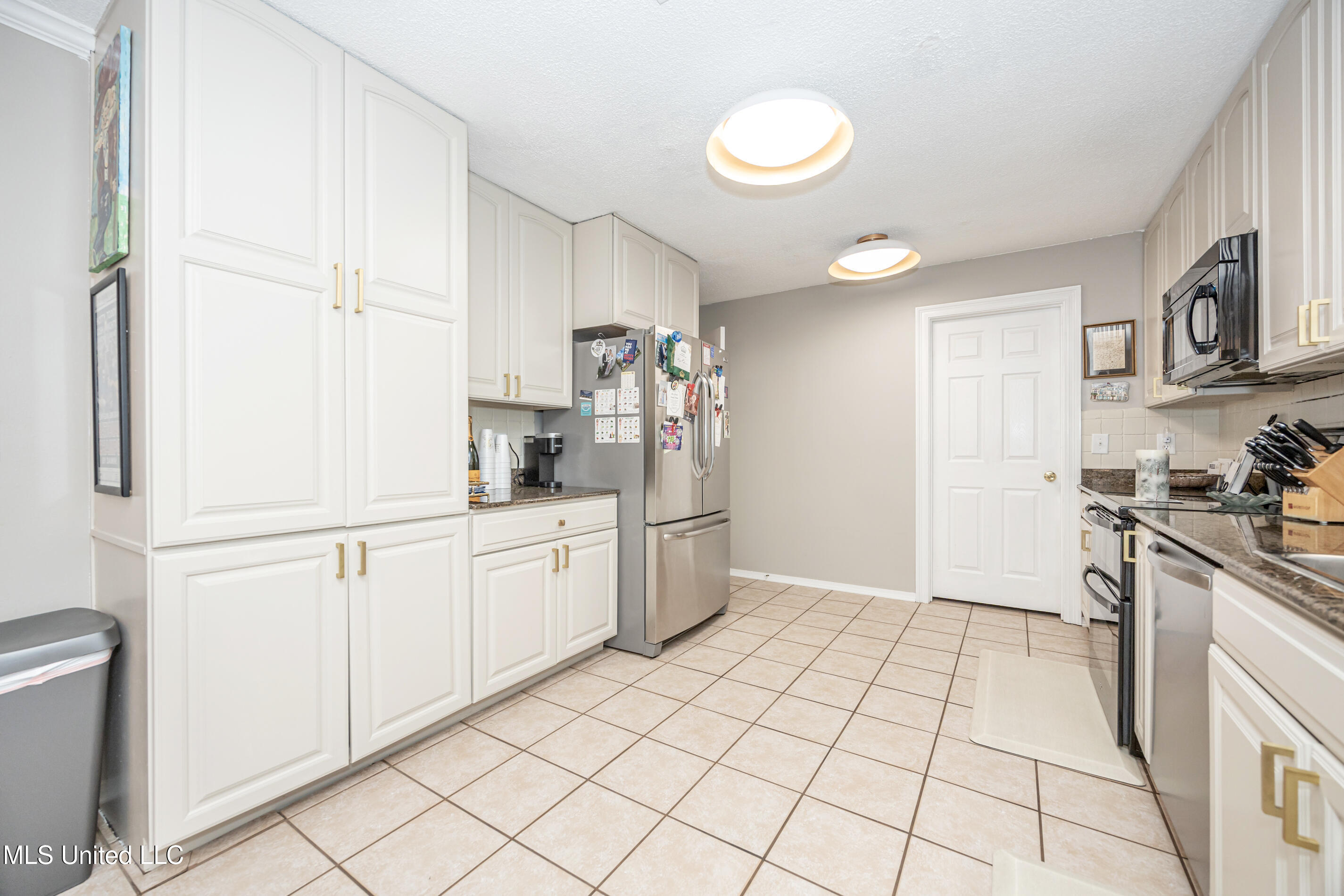 910 Warren Street Property Photo 20
