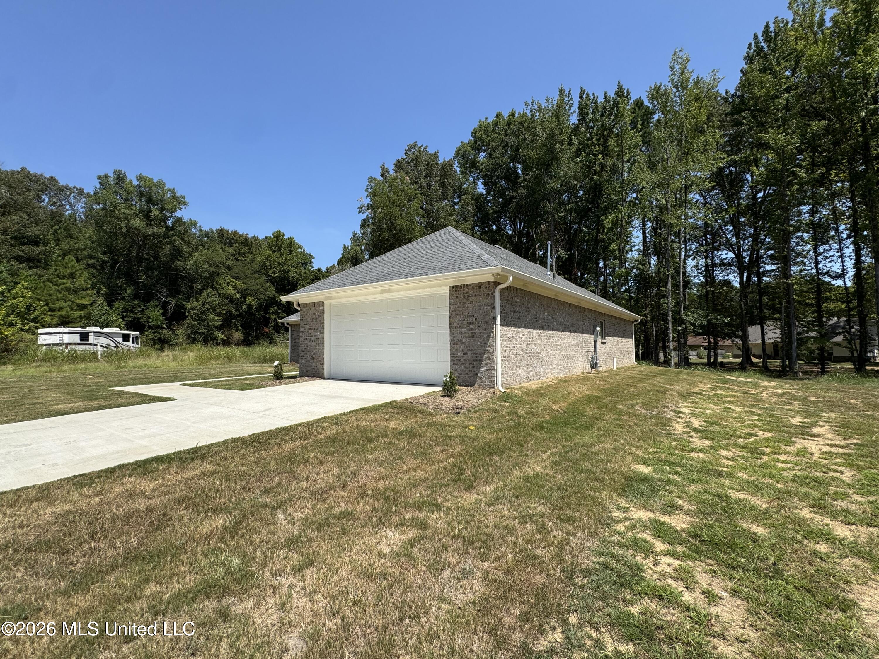 5252 Skylark Drive Property Photo 2