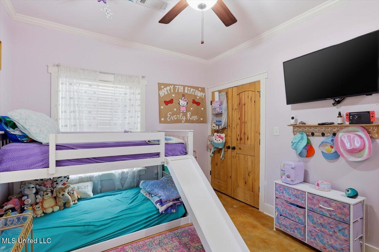 389 Moss Road Property Photo 17