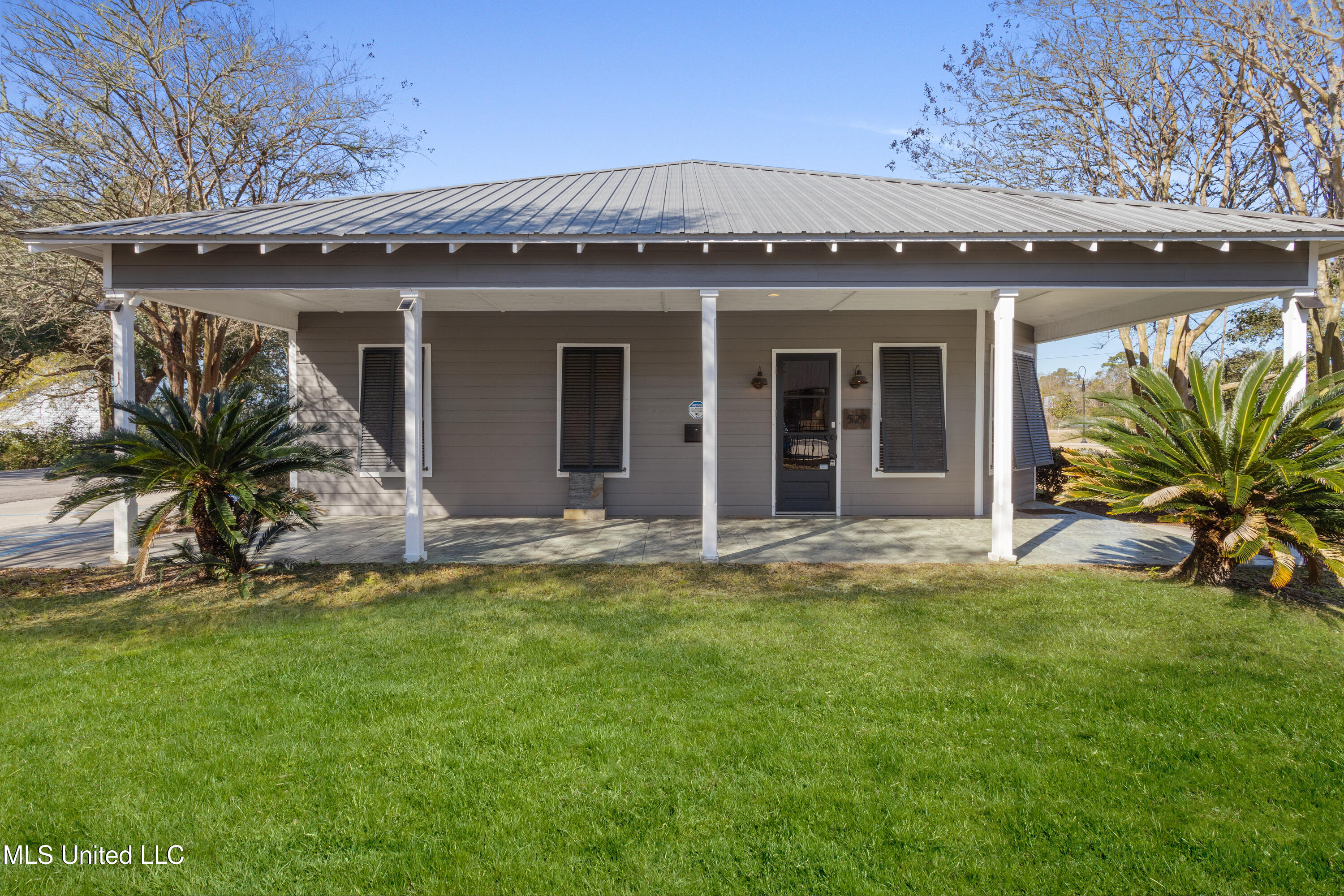 529 Ulman Avenue Property Photo 1