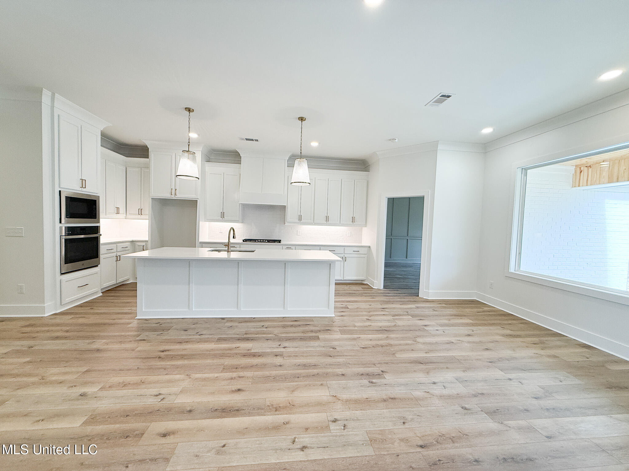 346 Oakville Circle Property Photo 9