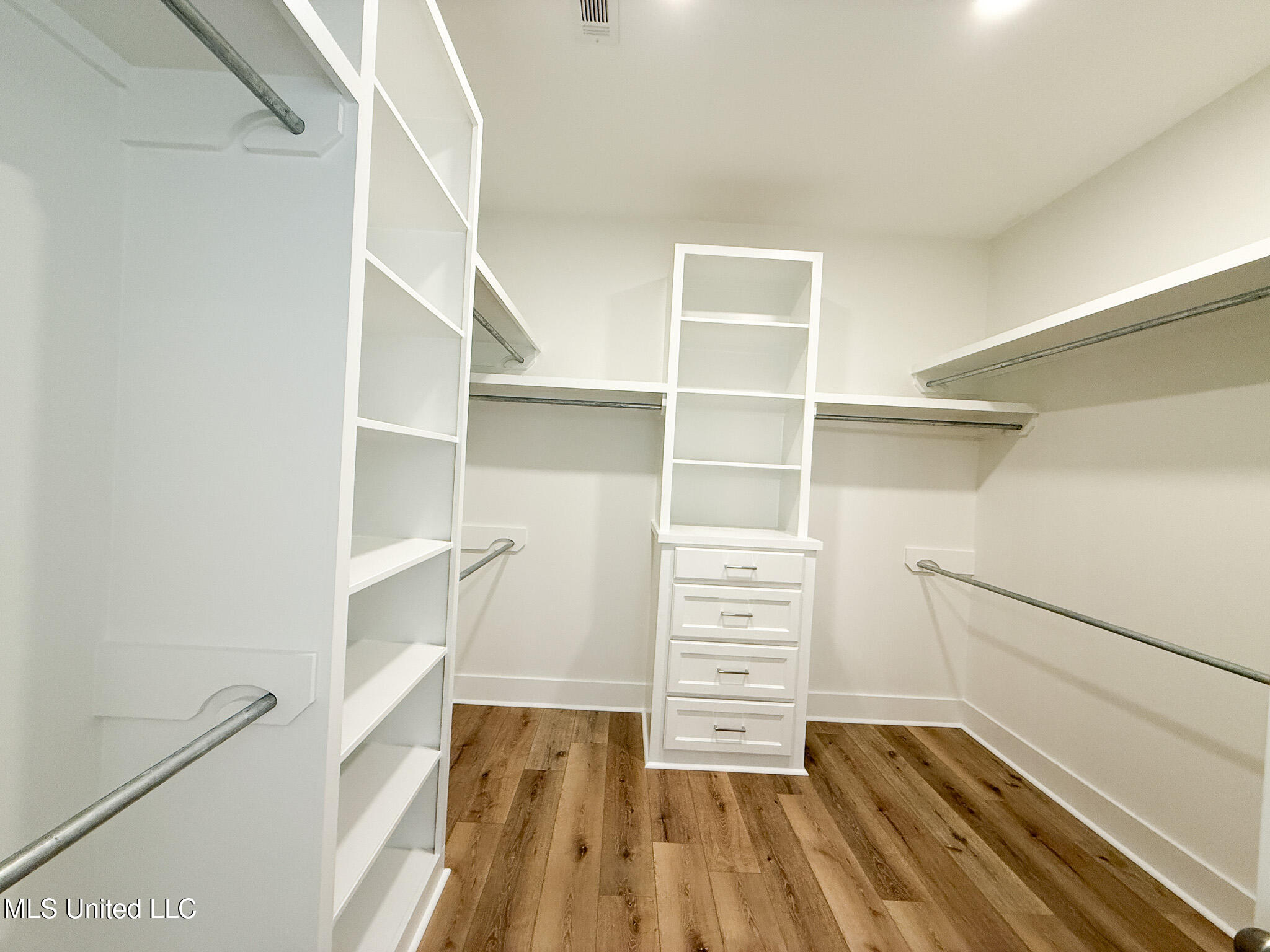 346 Oakville Circle Property Photo 18