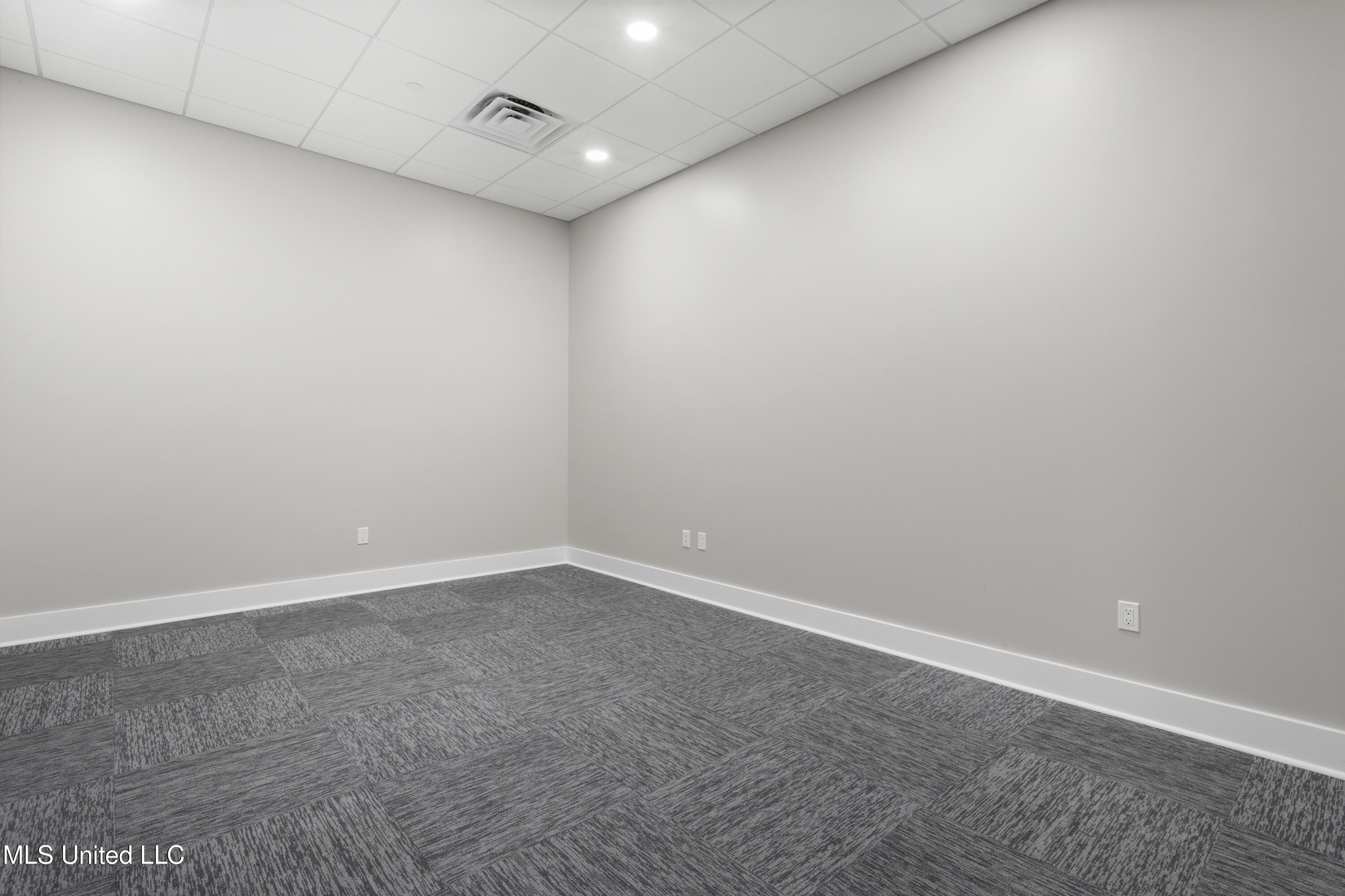 13334 Seaway Road Property Photo 25