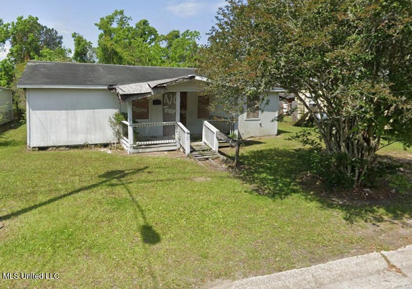 1519 Stewart Avenue Property Photo 1