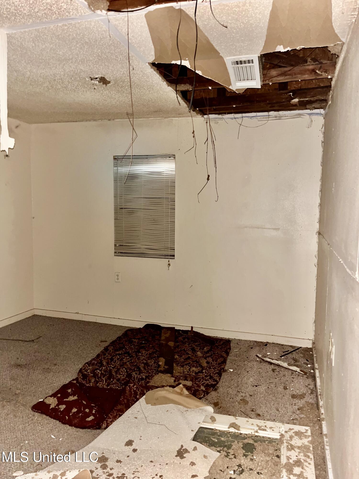 1519 Stewart Avenue Property Photo 4