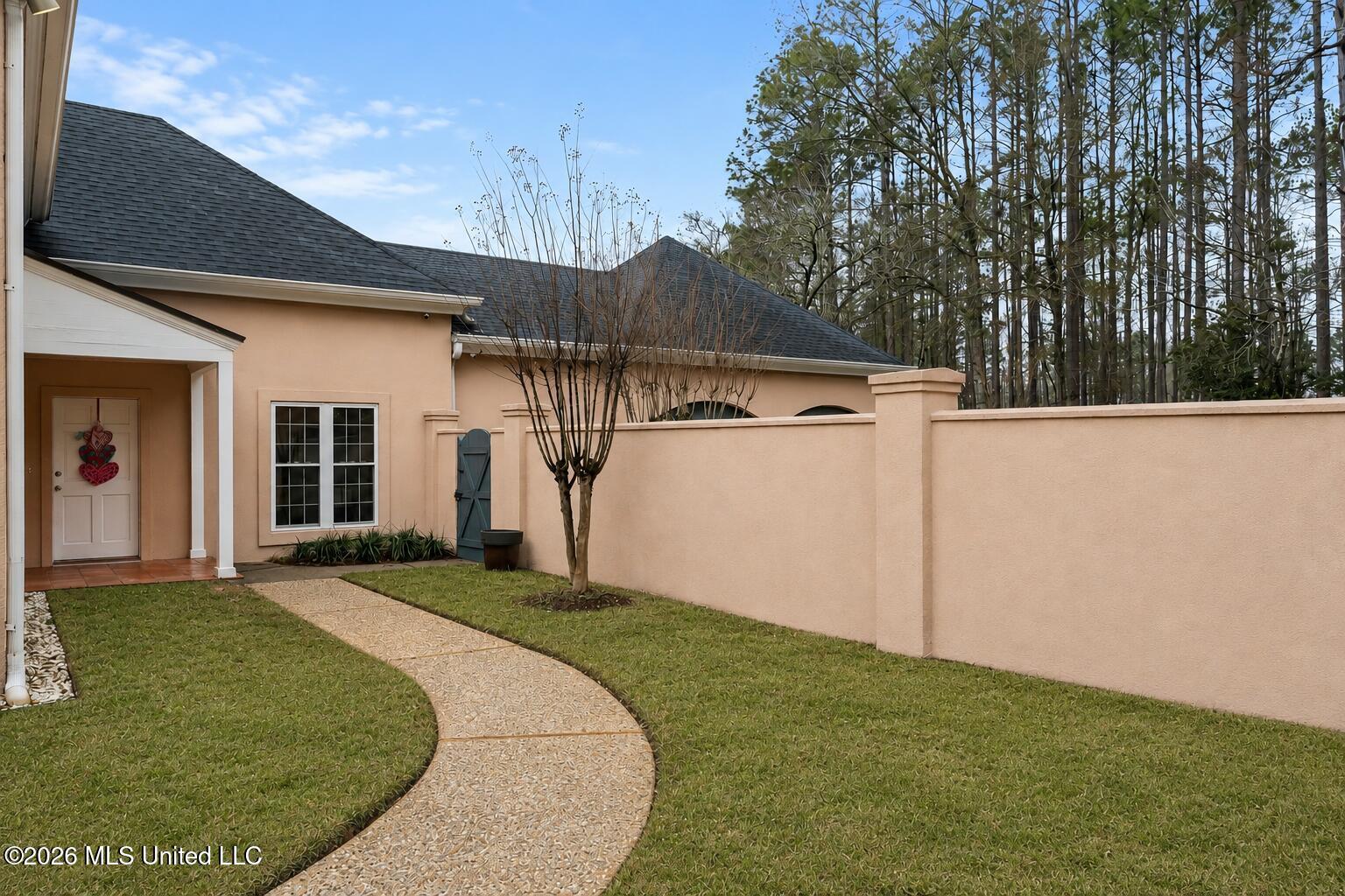9 N Heron Cove Property Photo 4