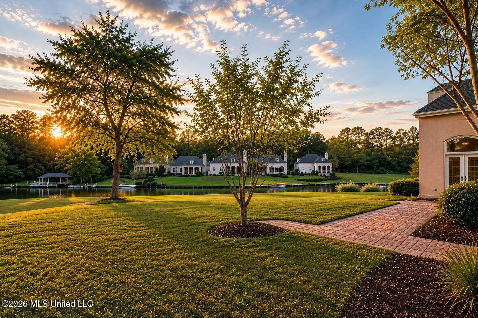 9 N Heron Cove Property Photo 8