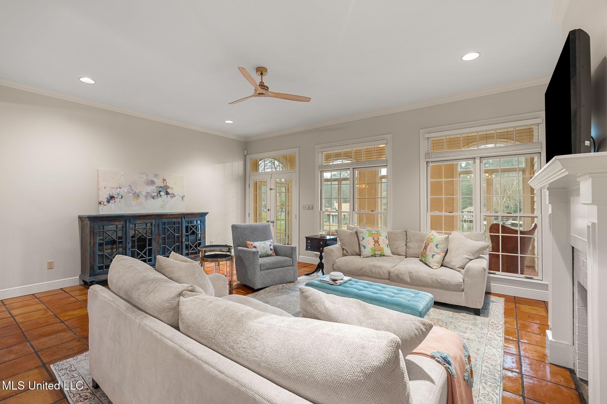9 N Heron Cove Property Photo 11