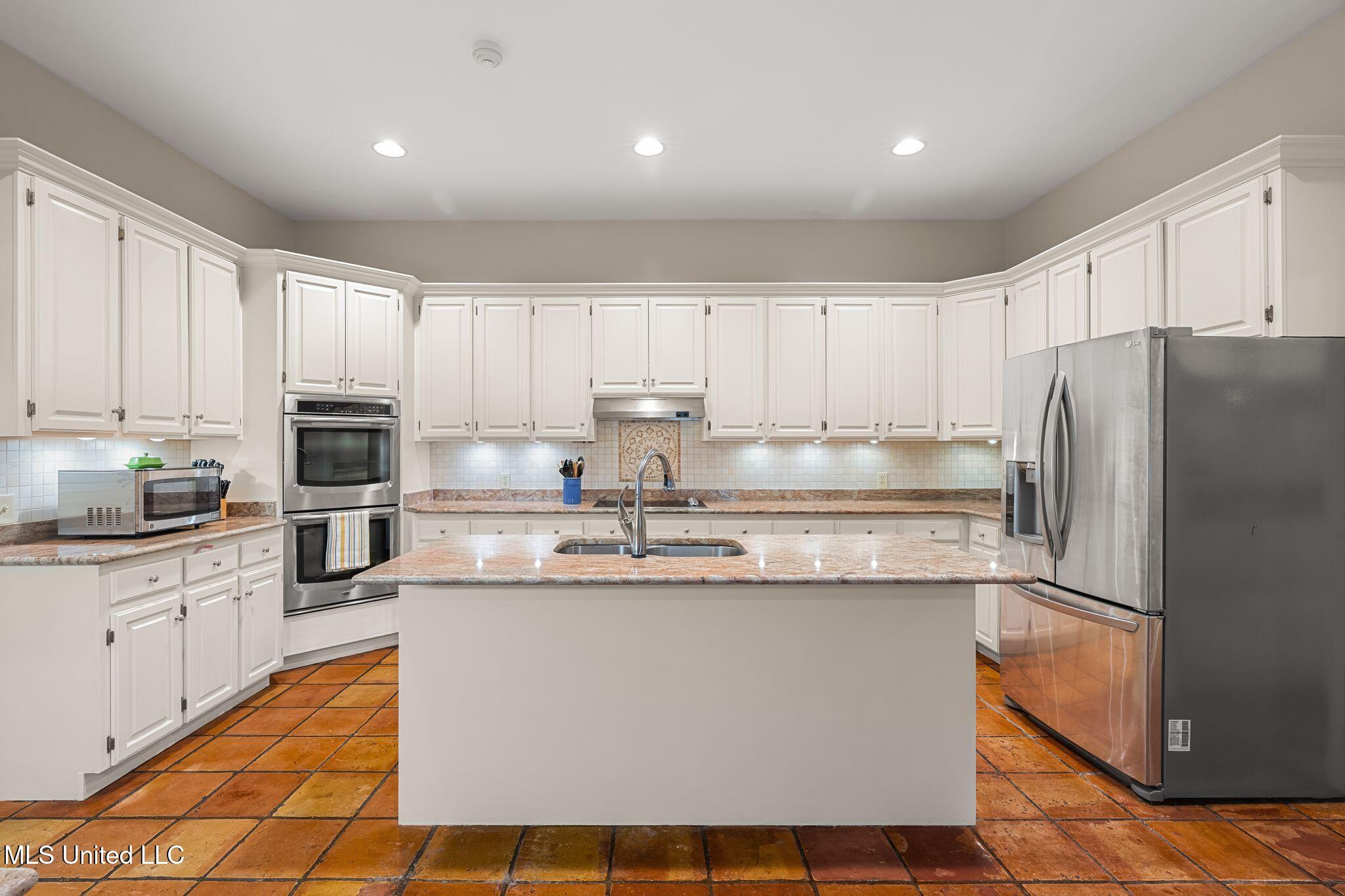 9 N Heron Cove Property Photo 18