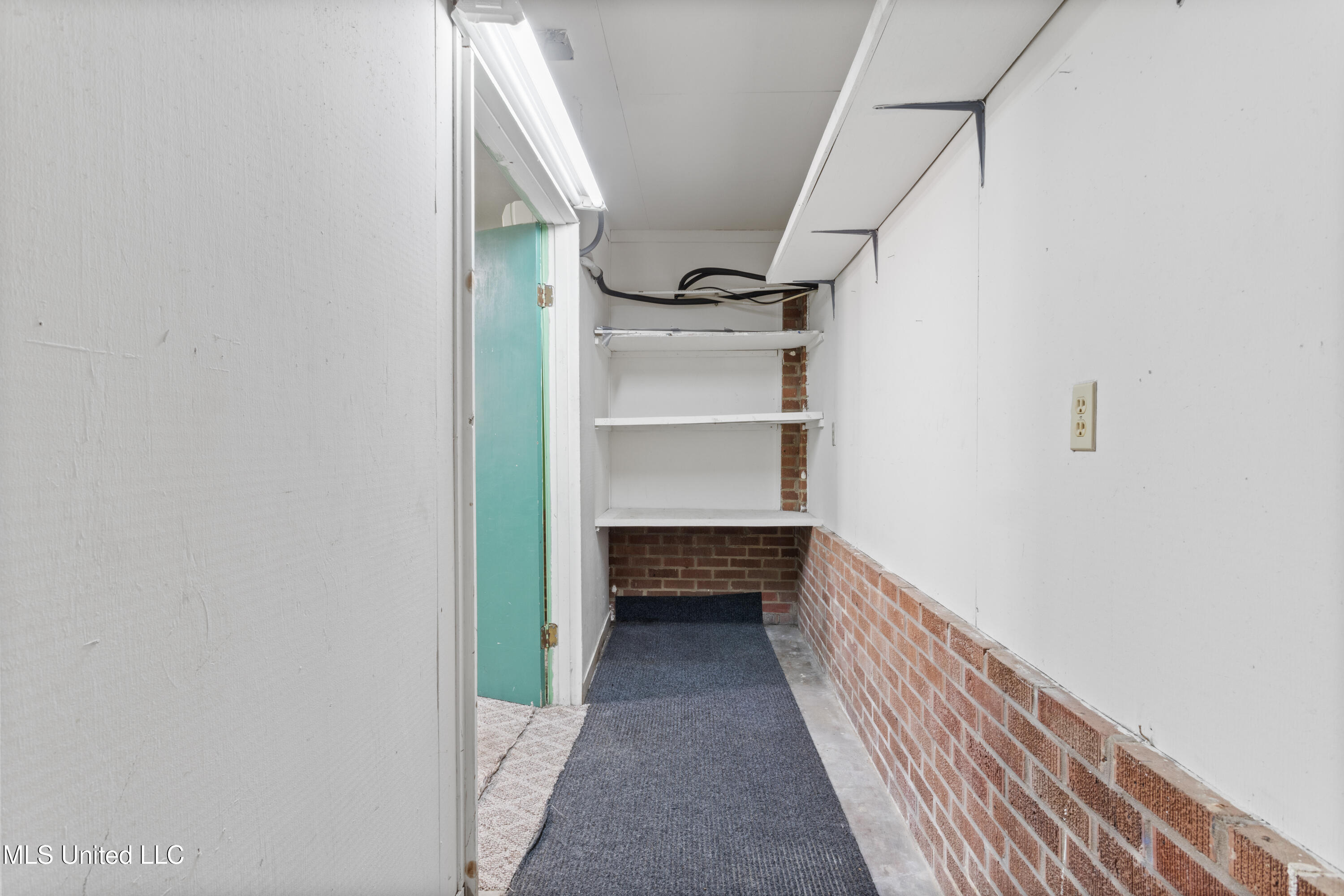 4111 Washington Avenue Property Photo 25