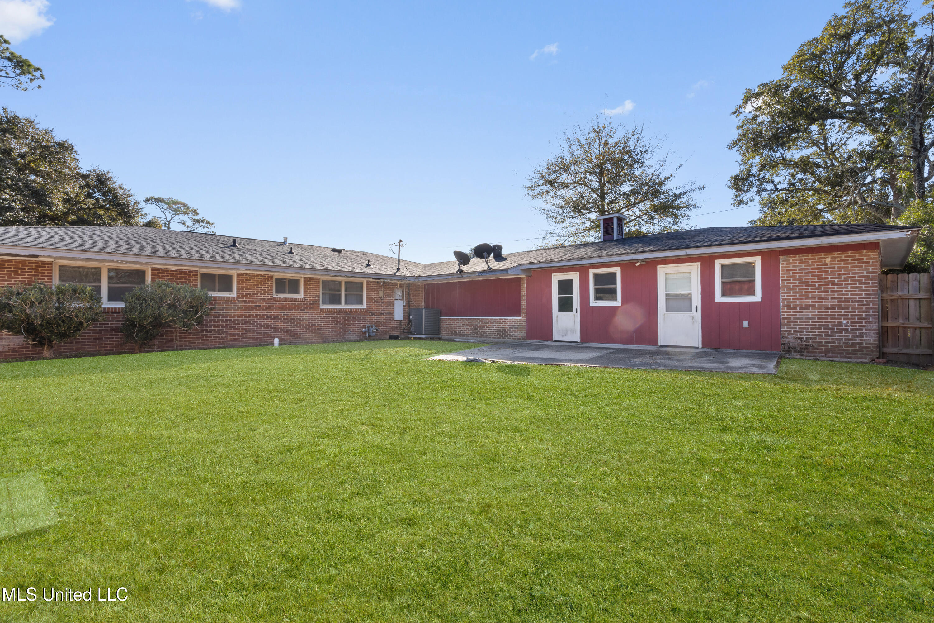 4111 Washington Avenue Property Photo 29