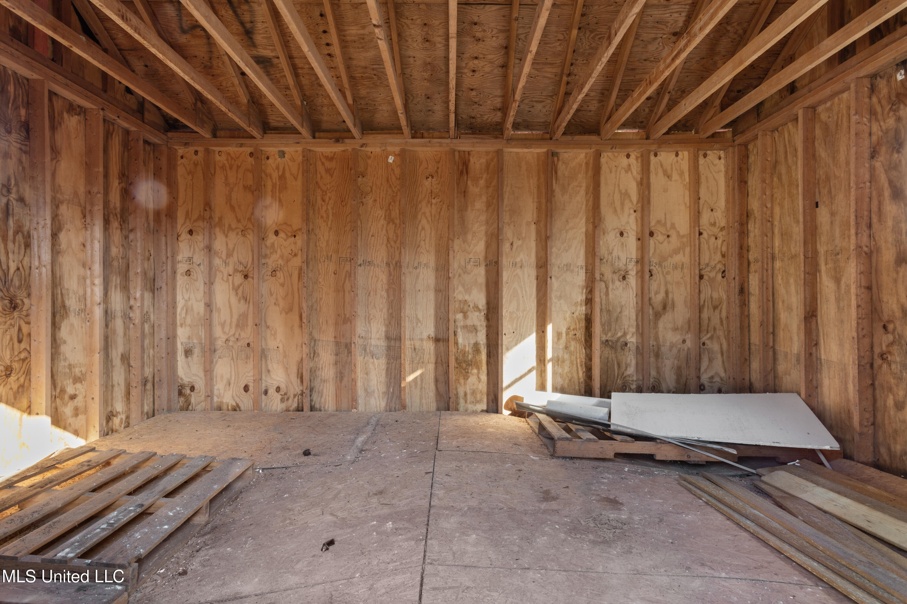 4111 Washington Avenue Property Photo 33