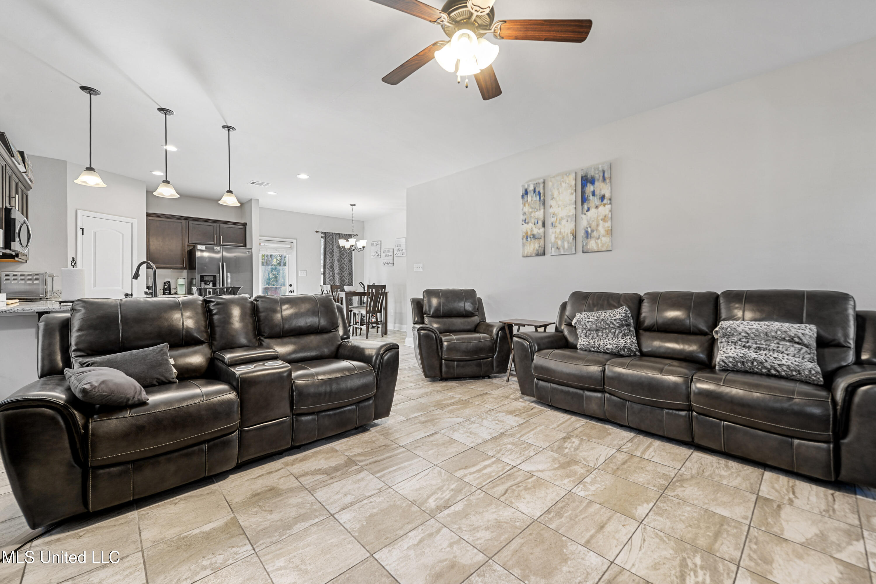 836 Reunion Place Circle Property Photo 6